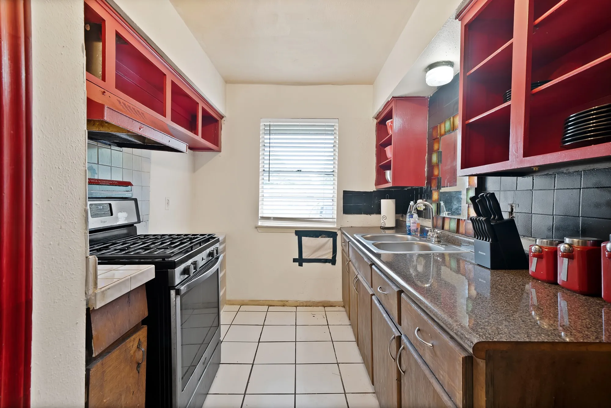 Single Family Residence For Sale in Dallas County , 1258 Hidden Valley Drive, Dallas, Texas 75241, 3 Bedroom, 2 Bathroom, 1 Garage spaces, 1,478 Sqft, built in 1965, mls#21399329, Real Estate Agent in Dallas, Homes For Sale in Dallas county, Homes For Sale in Dallas, Realtor in Dallas Texas, Real Estate Brokerage Independent Realty Texas, Luminita Cordes Realtor
