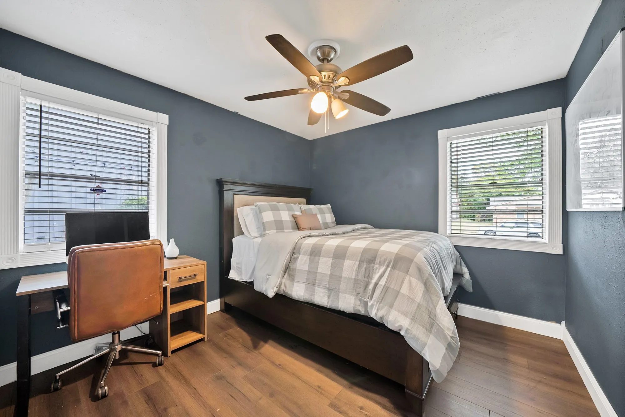 Single Family Residence For Sale in Dallas County , 1258 Hidden Valley Drive, Dallas, Texas 75241, 3 Bedroom, 2 Bathroom, 1 Garage spaces, 1,478 Sqft, built in 1965, mls#21399329, Real Estate Agent in Dallas, Homes For Sale in Dallas county, Homes For Sale in Dallas, Realtor in Dallas Texas, Real Estate Brokerage Independent Realty Texas, Luminita Cordes Realtor