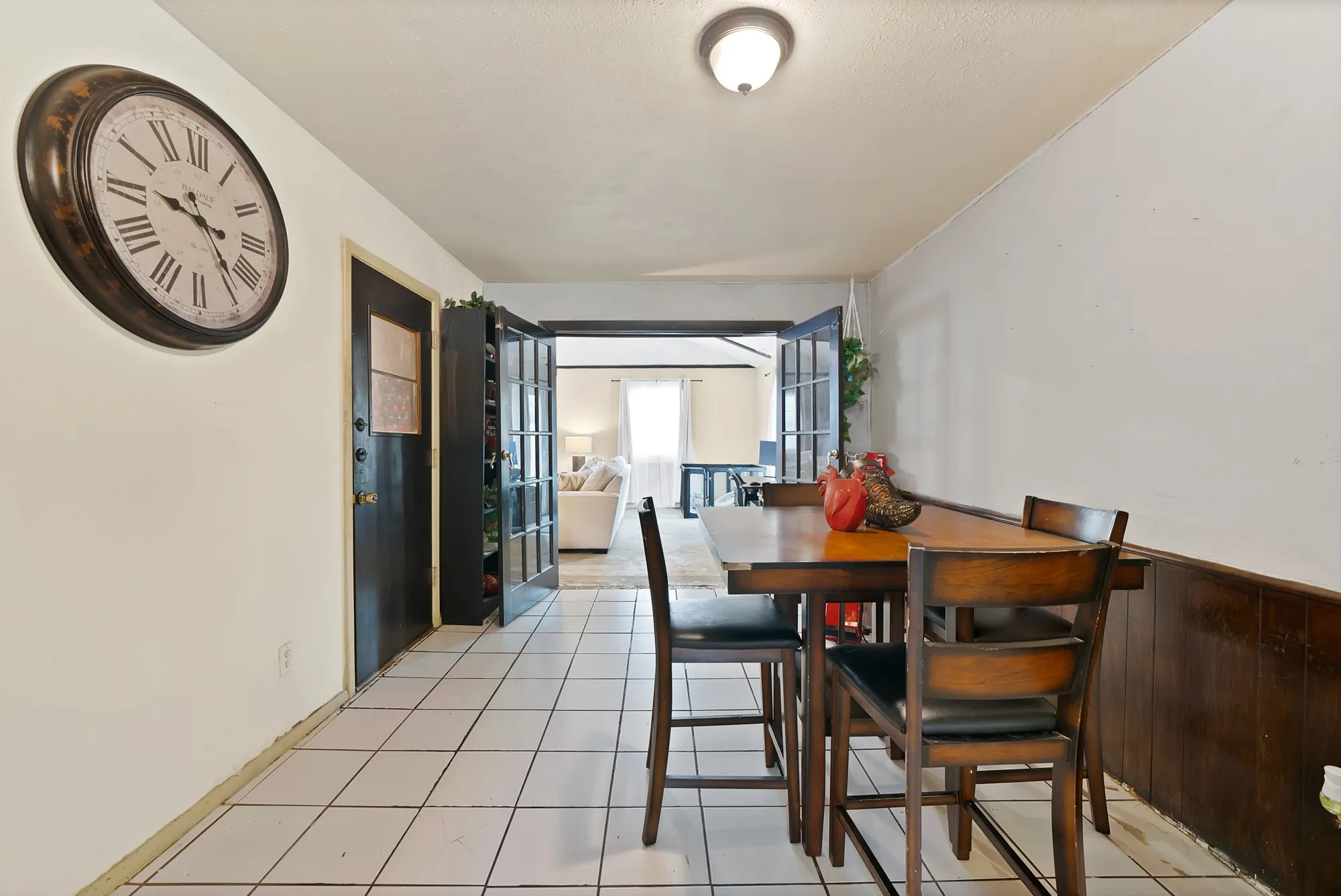 Single Family Residence For Sale in Dallas County , 1258 Hidden Valley Drive, Dallas, Texas 75241, 3 Bedroom, 2 Bathroom, 1 Garage spaces, 1,478 Sqft, built in 1965, mls#21399329, Real Estate Agent in Dallas, Homes For Sale in Dallas county, Homes For Sale in Dallas, Realtor in Dallas Texas, Real Estate Brokerage Independent Realty Texas, Luminita Cordes Realtor