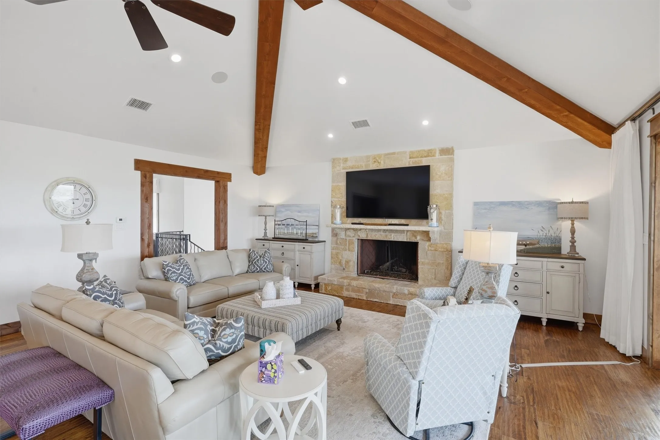 Single Family Residence For Sale in Palo Pinto County , 2141 Century Oak Drive, Graford, Texas 76449, 5 Bedroom, 8 Bathroom, 2 Garage spaces, 4,661 Sqft, built in 2012, mls#21399894, Real Estate Agent in Graford, Homes For Sale in Palo Pinto county, Homes For Sale in Graford, Realtor in Graford Texas, Real Estate Brokerage Independent Realty Texas, Luminita Cordes Realtor