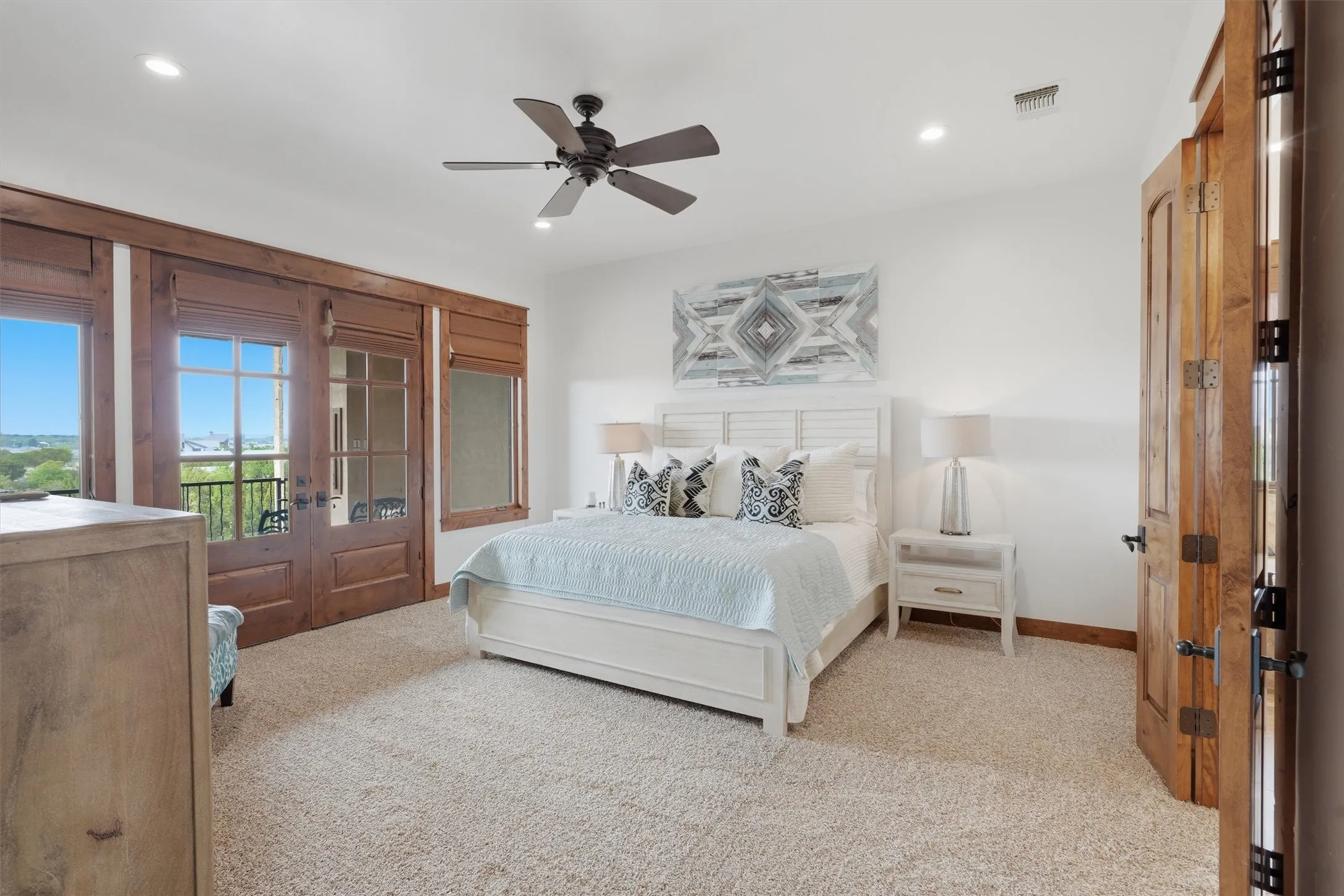 Single Family Residence For Sale in Palo Pinto County , 2141 Century Oak Drive, Graford, Texas 76449, 5 Bedroom, 8 Bathroom, 2 Garage spaces, 4,661 Sqft, built in 2012, mls#21399894, Real Estate Agent in Graford, Homes For Sale in Palo Pinto county, Homes For Sale in Graford, Realtor in Graford Texas, Real Estate Brokerage Independent Realty Texas, Luminita Cordes Realtor