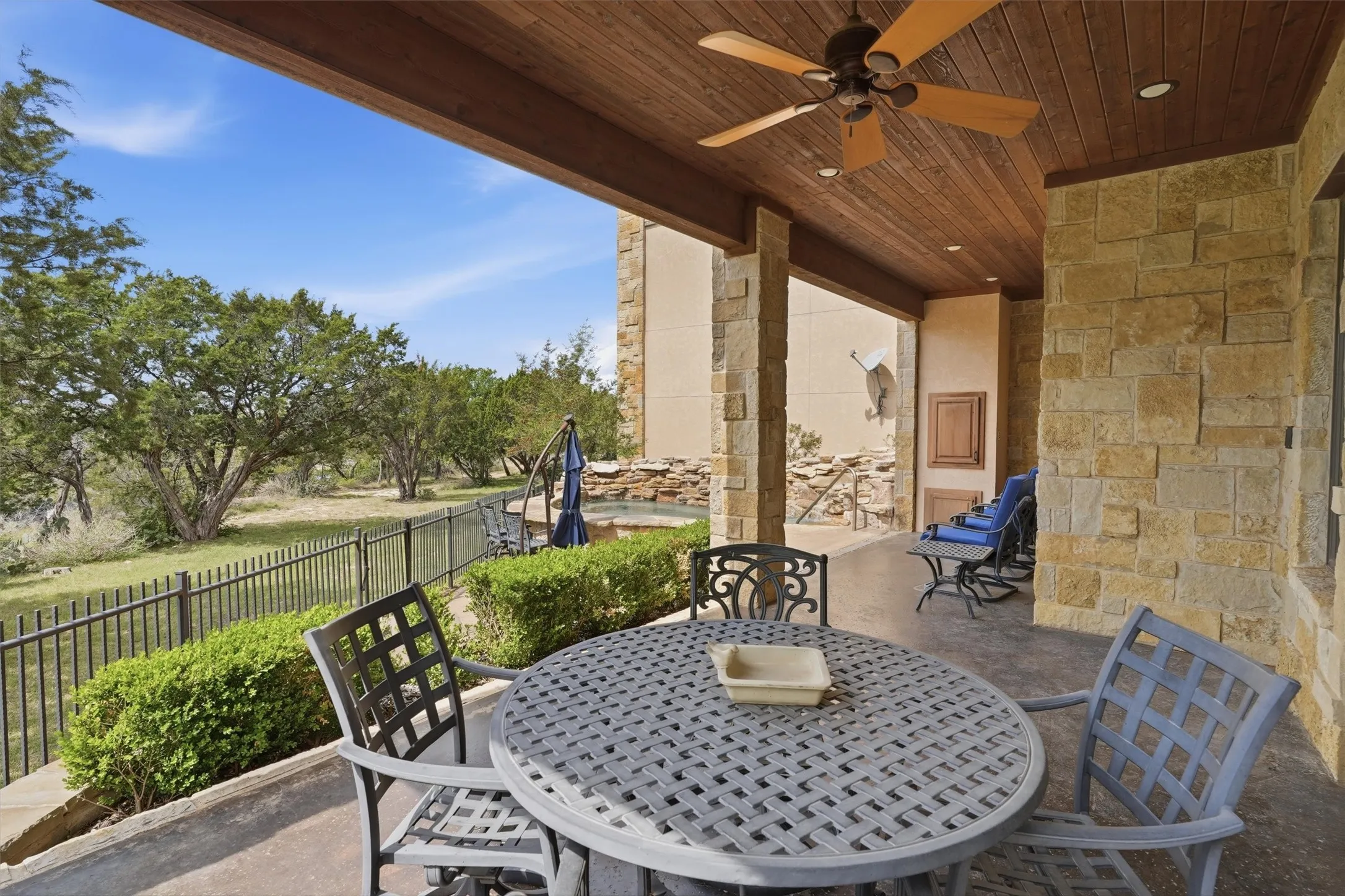 Single Family Residence For Sale in Palo Pinto County , 2141 Century Oak Drive, Graford, Texas 76449, 5 Bedroom, 8 Bathroom, 2 Garage spaces, 4,661 Sqft, built in 2012, mls#21399894, Real Estate Agent in Graford, Homes For Sale in Palo Pinto county, Homes For Sale in Graford, Realtor in Graford Texas, Real Estate Brokerage Independent Realty Texas, Luminita Cordes Realtor