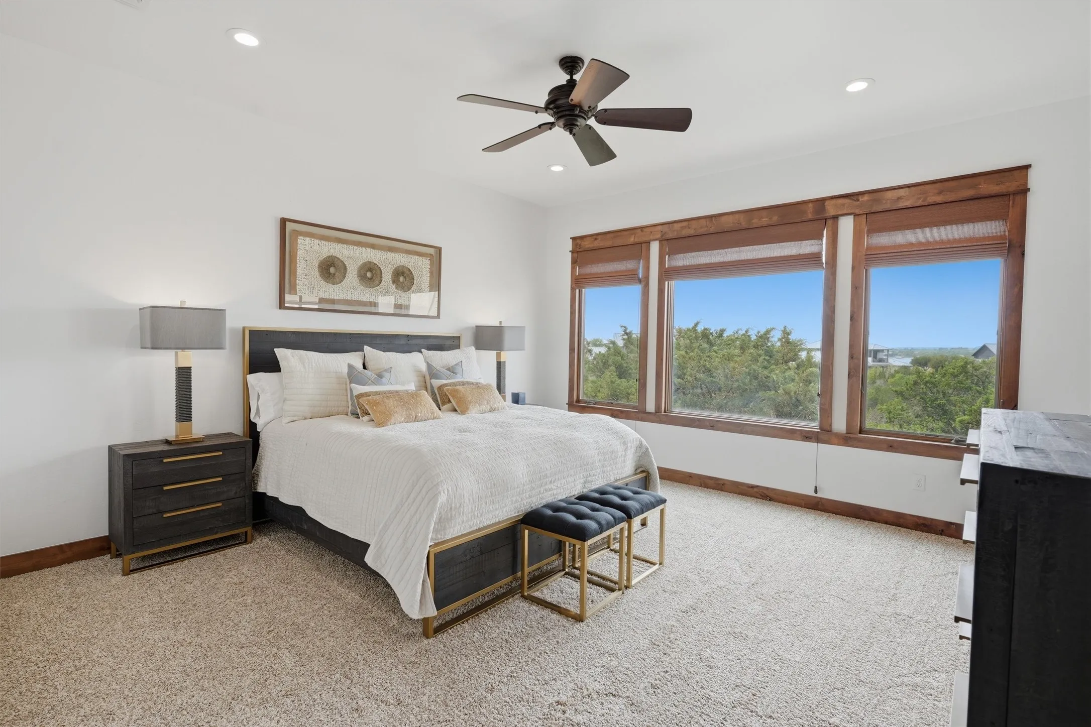 Single Family Residence For Sale in Palo Pinto County , 2141 Century Oak Drive, Graford, Texas 76449, 5 Bedroom, 8 Bathroom, 2 Garage spaces, 4,661 Sqft, built in 2012, mls#21399894, Real Estate Agent in Graford, Homes For Sale in Palo Pinto county, Homes For Sale in Graford, Realtor in Graford Texas, Real Estate Brokerage Independent Realty Texas, Luminita Cordes Realtor