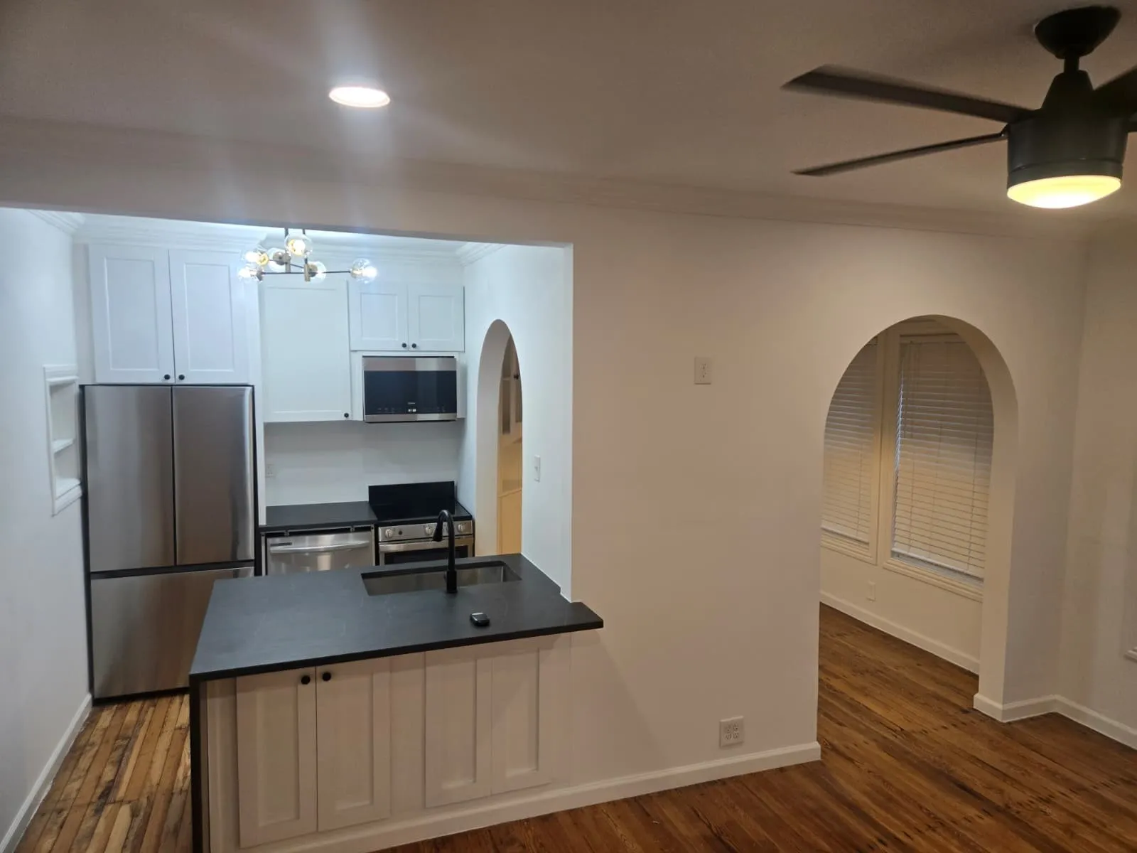 Apartment For Rent in Dallas County , 4226 Prescott Avenue, Dallas, Texas 75219, 1 Bedroom, 1 Bathroom, Garage spaces, 675 Sqft, built in 1925, mls#21400122, Real Estate Agent in Dallas, Homes For Rent in Dallas county, Homes For Rent in Dallas, Realtor in Dallas Texas, Real Estate Brokerage Independent Realty Texas, Luminita Cordes Realtor
