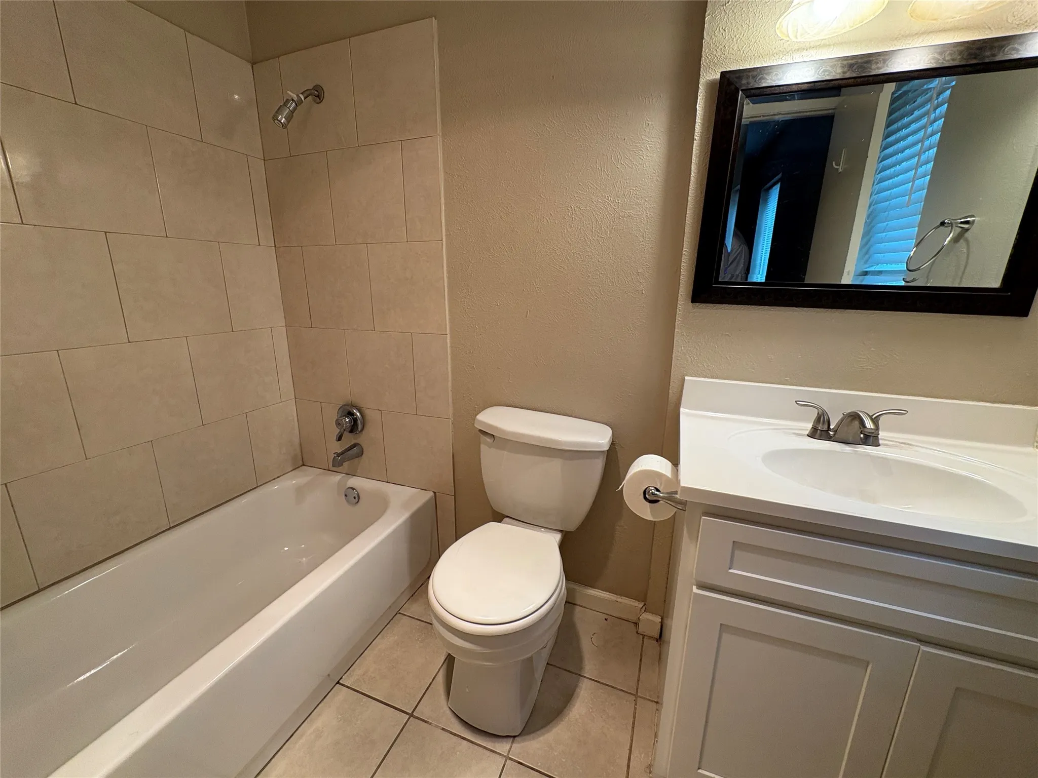 Duplex For Rent in Tarrant County , 6409 Westcreek Drive, Fort Worth, Texas 76133, 2 Bedroom, 2 Bathroom, 2 Garage spaces, 1,181 Sqft, built in 1981, mls#21400035, Real Estate Agent in Fort Worth, Homes For Rent in Tarrant county, Homes For Rent in Fort Worth, Realtor in Fort Worth Texas, Real Estate Brokerage Independent Realty Texas, Luminita Cordes Realtor