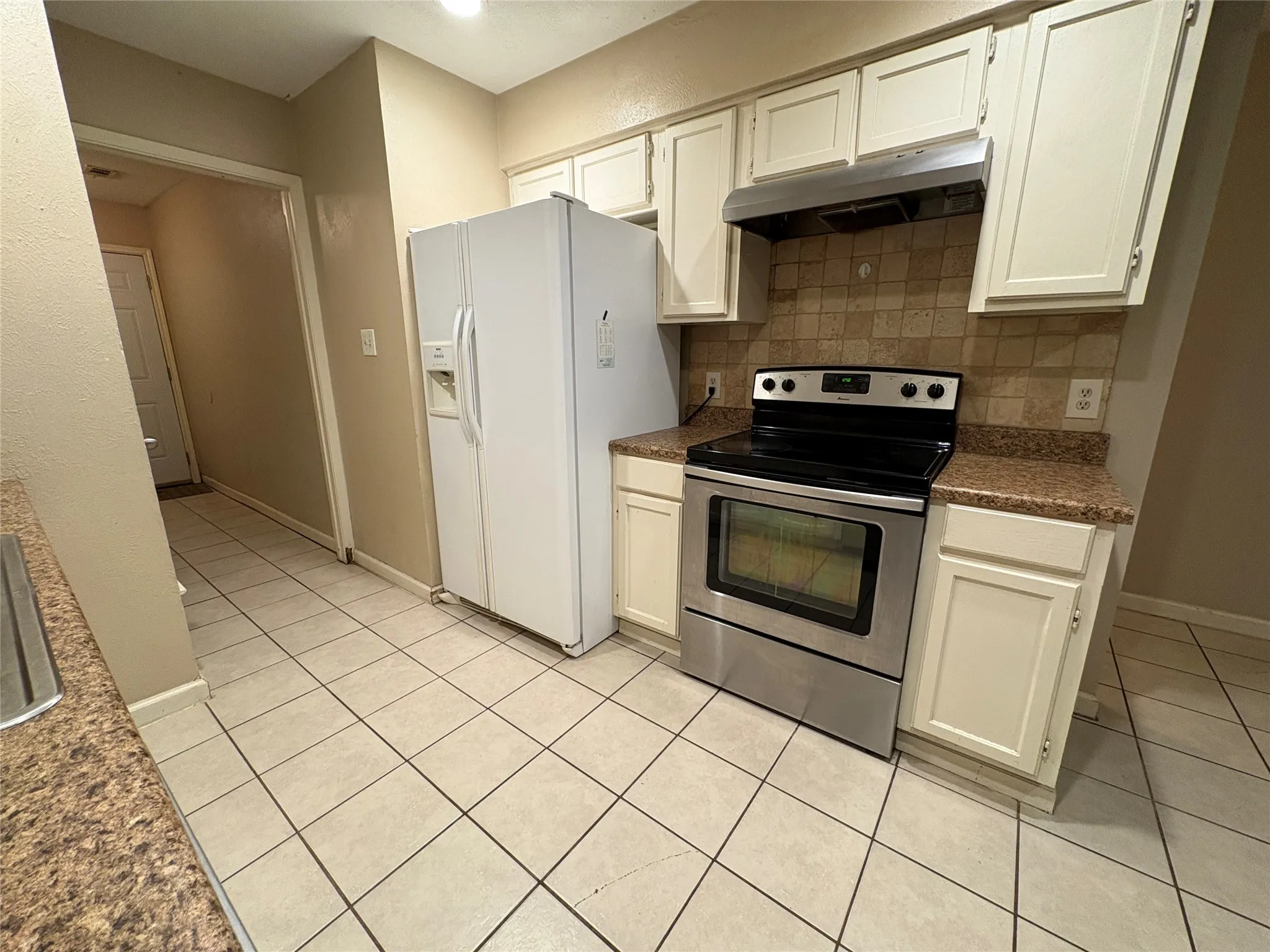 Duplex For Rent in Tarrant County , 6409 Westcreek Drive, Fort Worth, Texas 76133, 2 Bedroom, 2 Bathroom, 2 Garage spaces, 1,181 Sqft, built in 1981, mls#21400035, Real Estate Agent in Fort Worth, Homes For Rent in Tarrant county, Homes For Rent in Fort Worth, Realtor in Fort Worth Texas, Real Estate Brokerage Independent Realty Texas, Luminita Cordes Realtor