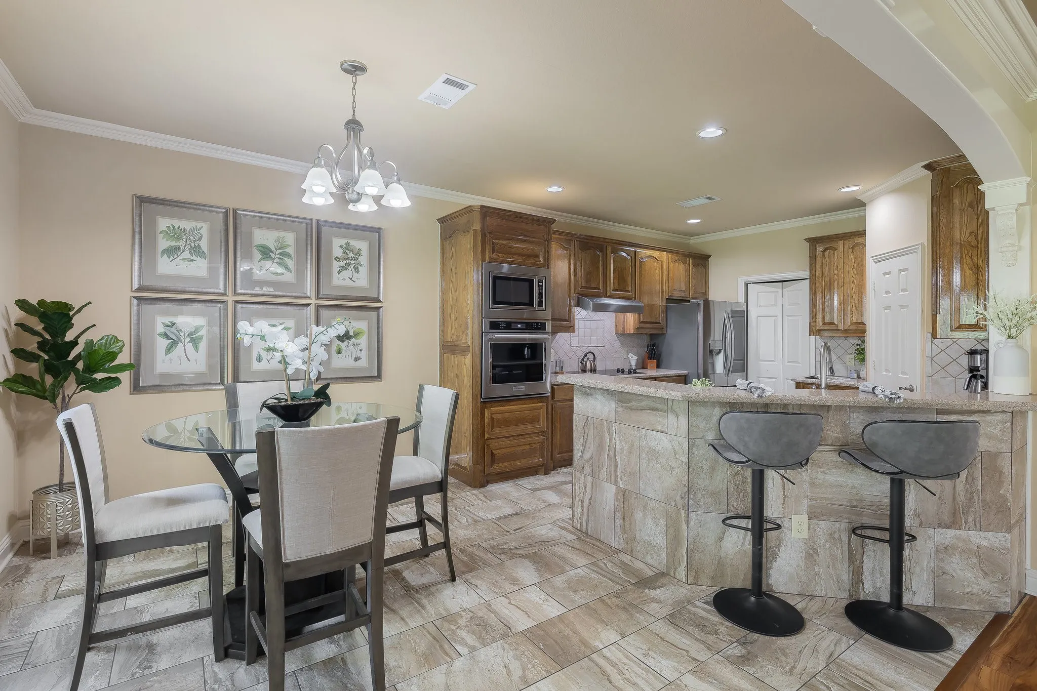 Single Family Residence For Sale in Collin County , 18 Oxford Way, Allen, Texas 75002, 5 Bedroom, 4 Bathroom, 2 Garage spaces, 2,900 Sqft, built in 2005, mls#21391314, Real Estate Agent in Allen, Homes For Sale in Collin county, Homes For Sale in Allen, Realtor in Allen Texas, Real Estate Brokerage Independent Realty Texas, Luminita Cordes Realtor
