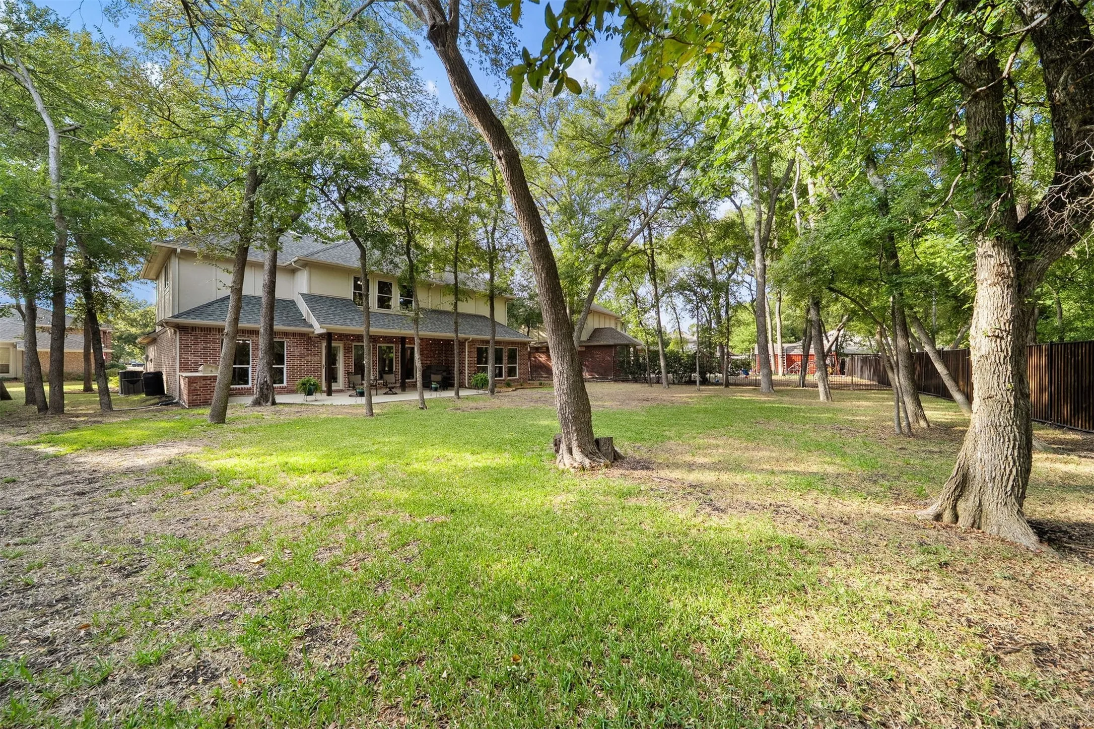 Single Family Residence For Sale in Collin County , 18 Oxford Way, Allen, Texas 75002, 5 Bedroom, 4 Bathroom, 2 Garage spaces, 2,900 Sqft, built in 2005, mls#21391314, Real Estate Agent in Allen, Homes For Sale in Collin county, Homes For Sale in Allen, Realtor in Allen Texas, Real Estate Brokerage Independent Realty Texas, Luminita Cordes Realtor