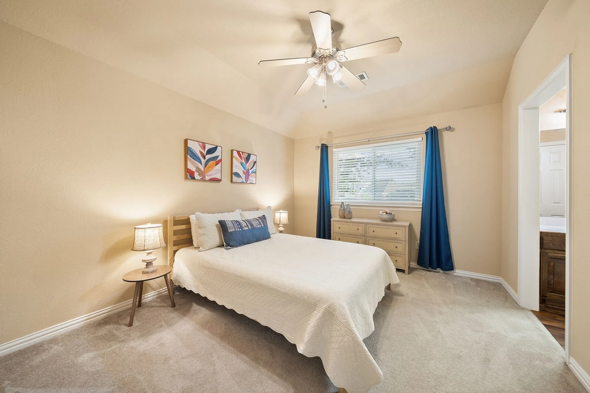Single Family Residence For Sale in Collin County , 18 Oxford Way, Allen, Texas 75002, 5 Bedroom, 4 Bathroom, 2 Garage spaces, 2,900 Sqft, built in 2005, mls#21391314, Real Estate Agent in Allen, Homes For Sale in Collin county, Homes For Sale in Allen, Realtor in Allen Texas, Real Estate Brokerage Independent Realty Texas, Luminita Cordes Realtor