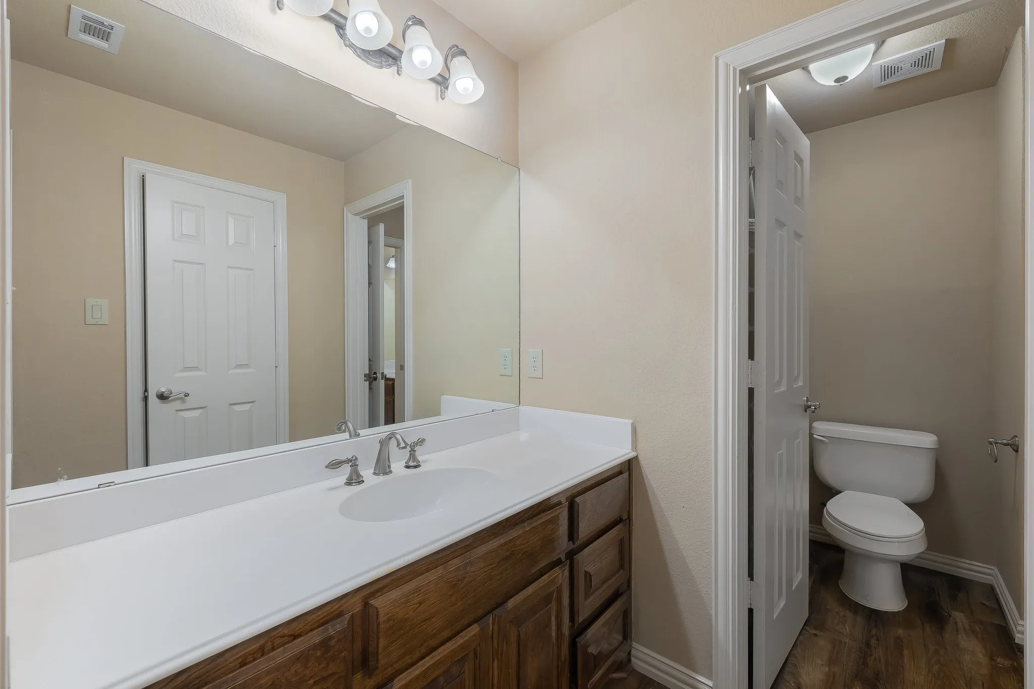 Single Family Residence For Sale in Collin County , 18 Oxford Way, Allen, Texas 75002, 5 Bedroom, 4 Bathroom, 2 Garage spaces, 2,900 Sqft, built in 2005, mls#21391314, Real Estate Agent in Allen, Homes For Sale in Collin county, Homes For Sale in Allen, Realtor in Allen Texas, Real Estate Brokerage Independent Realty Texas, Luminita Cordes Realtor
