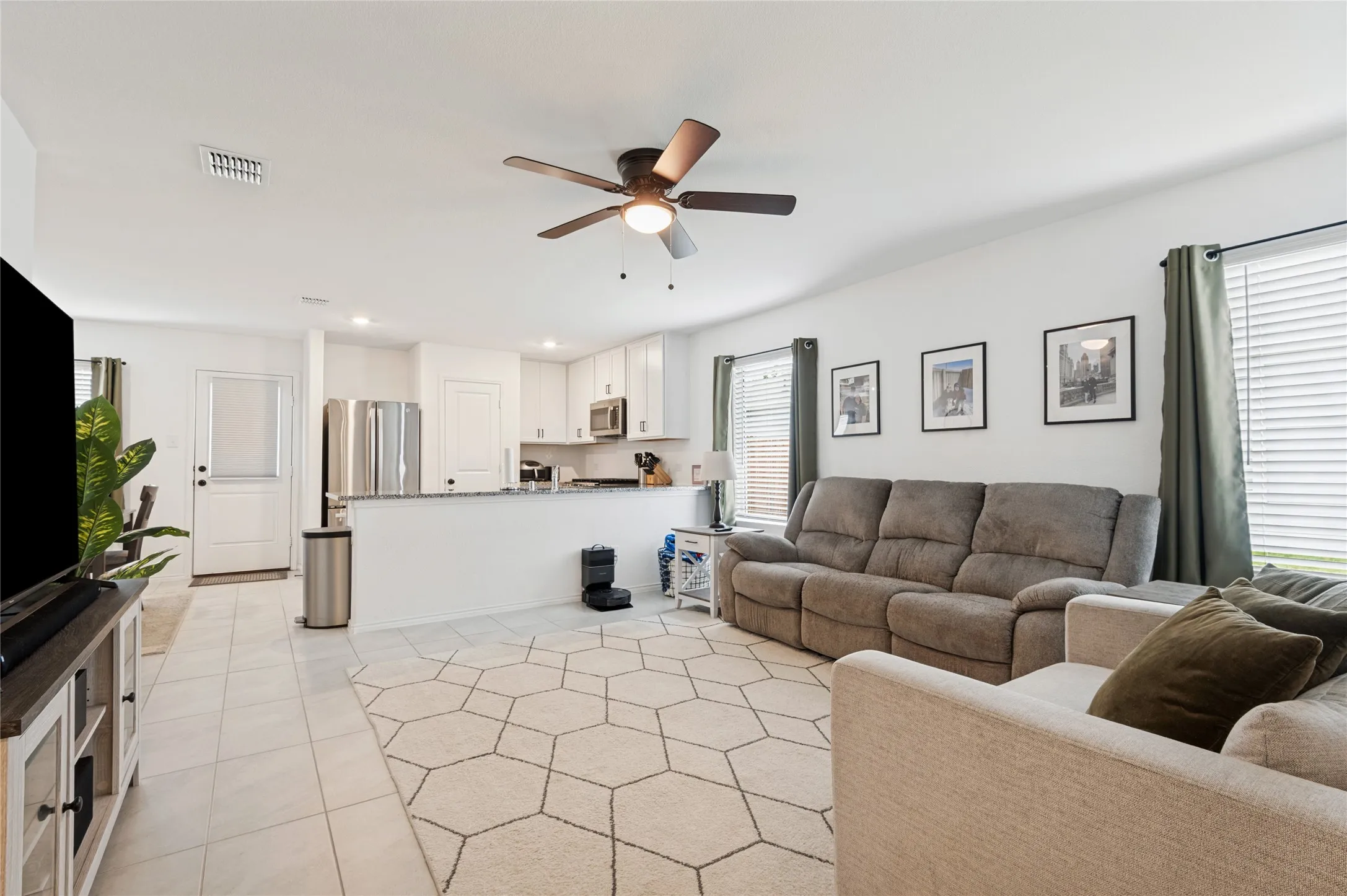 Single Family Residence For Sale in Denton County , 11839 Marcellus Way, Justin, Texas 76247, 3 Bedroom, 2 Bathroom, 2 Garage spaces, 1,262 Sqft, built in 2023, mls#21400128, Real Estate Agent in Justin, Homes For Sale in Denton county, Homes For Sale in Justin, Realtor in Justin Texas, Real Estate Brokerage Independent Realty Texas, Luminita Cordes Realtor