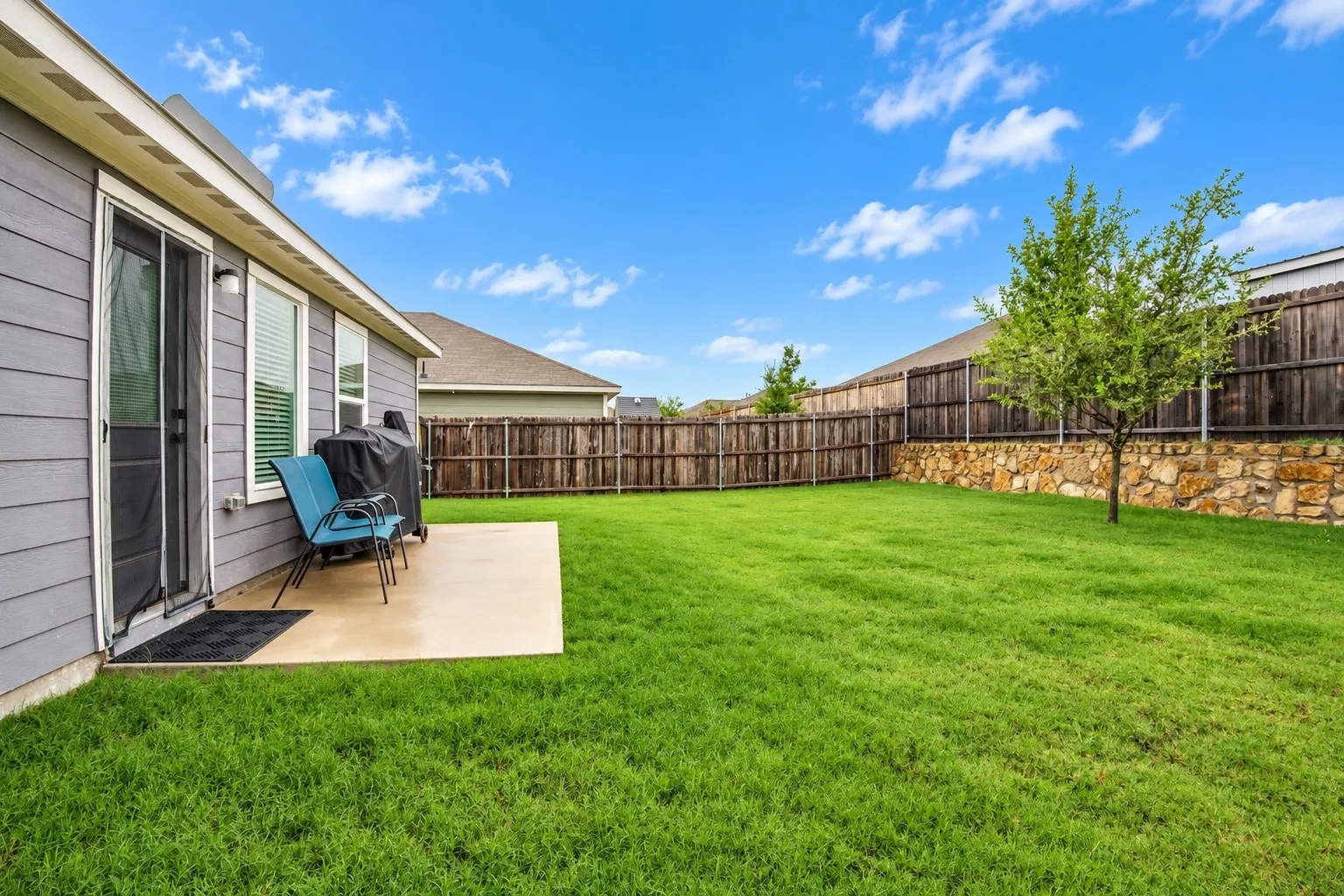 Single Family Residence For Sale in Denton County , 11839 Marcellus Way, Justin, Texas 76247, 3 Bedroom, 2 Bathroom, 2 Garage spaces, 1,262 Sqft, built in 2023, mls#21400128, Real Estate Agent in Justin, Homes For Sale in Denton county, Homes For Sale in Justin, Realtor in Justin Texas, Real Estate Brokerage Independent Realty Texas, Luminita Cordes Realtor