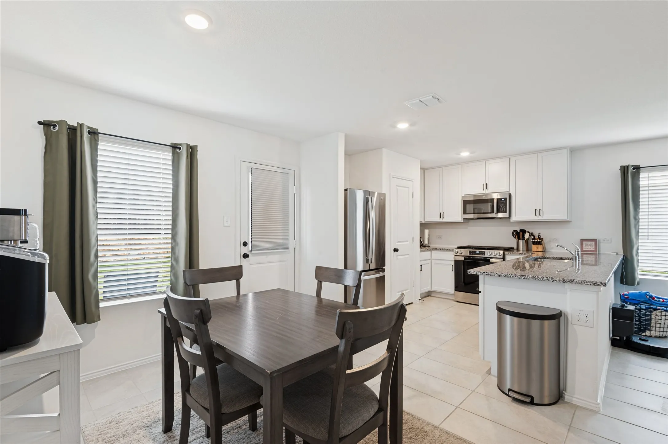 Single Family Residence For Sale in Denton County , 11839 Marcellus Way, Justin, Texas 76247, 3 Bedroom, 2 Bathroom, 2 Garage spaces, 1,262 Sqft, built in 2023, mls#21400128, Real Estate Agent in Justin, Homes For Sale in Denton county, Homes For Sale in Justin, Realtor in Justin Texas, Real Estate Brokerage Independent Realty Texas, Luminita Cordes Realtor