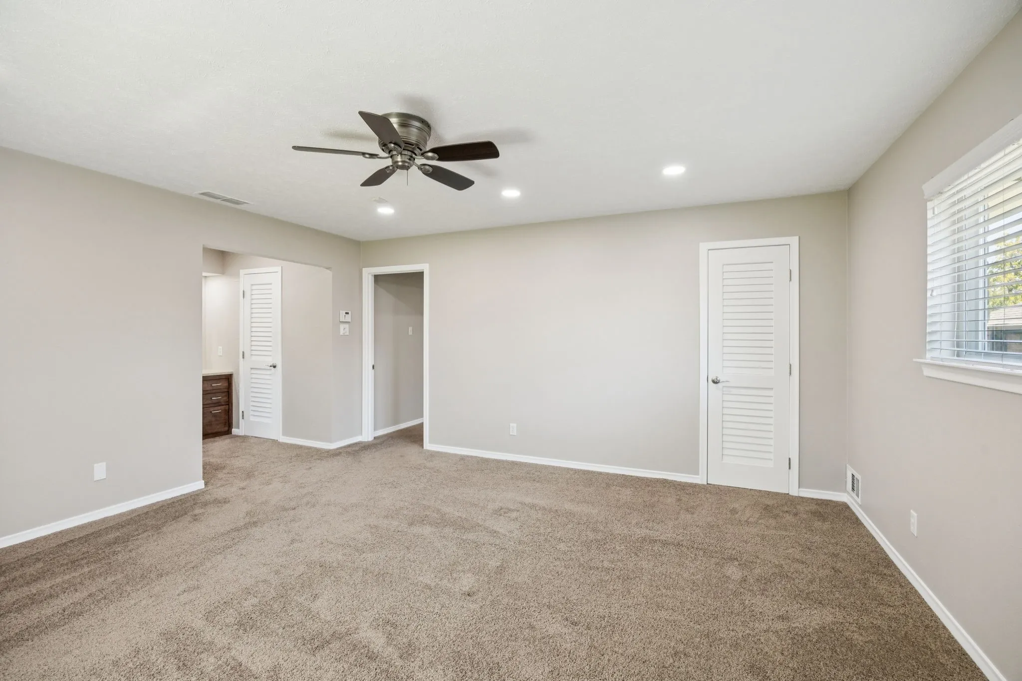 Single Family Residence For Sale in Dallas County , 9536 Millridge Drive, Dallas, Texas 75243, 4 Bedroom, 3 Bathroom, 2 Garage spaces, 2,423 Sqft, built in 1970, mls#21400112, Real Estate Agent in Dallas, Homes For Sale in Dallas county, Homes For Sale in Dallas, Realtor in Dallas Texas, Real Estate Brokerage Independent Realty Texas, Luminita Cordes Realtor