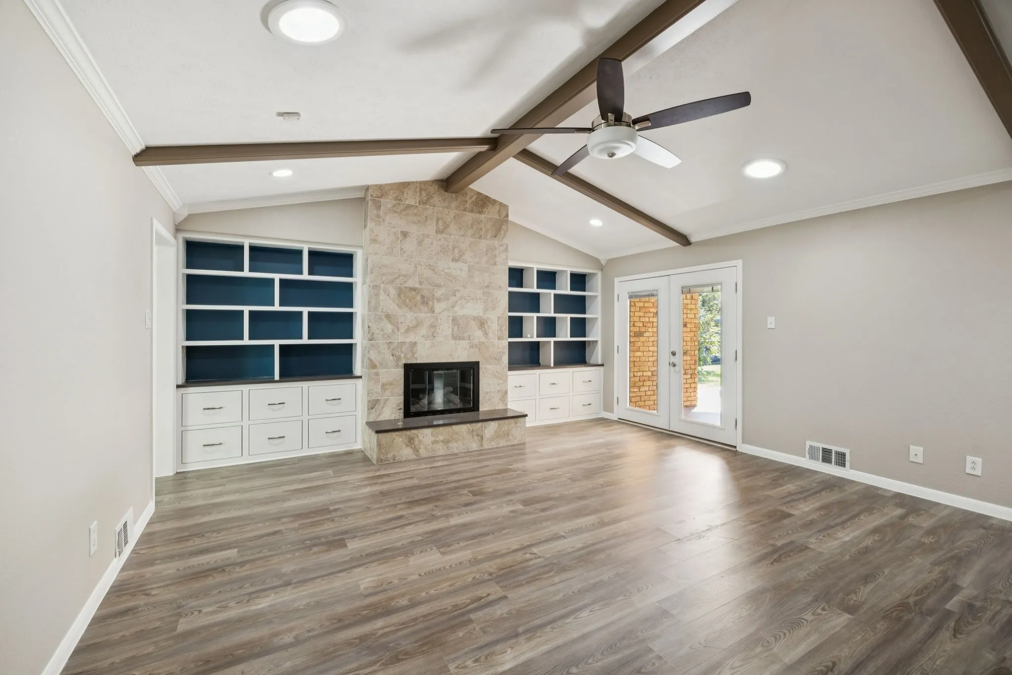 Single Family Residence For Sale in Dallas County , 9536 Millridge Drive, Dallas, Texas 75243, 4 Bedroom, 3 Bathroom, 2 Garage spaces, 2,423 Sqft, built in 1970, mls#21400112, Real Estate Agent in Dallas, Homes For Sale in Dallas county, Homes For Sale in Dallas, Realtor in Dallas Texas, Real Estate Brokerage Independent Realty Texas, Luminita Cordes Realtor