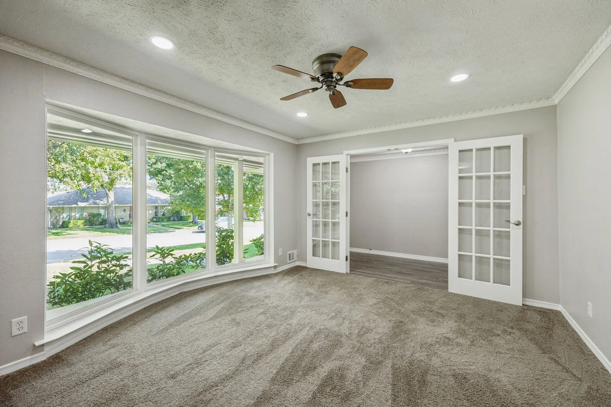 Single Family Residence For Sale in Dallas County , 9536 Millridge Drive, Dallas, Texas 75243, 4 Bedroom, 3 Bathroom, 2 Garage spaces, 2,423 Sqft, built in 1970, mls#21400112, Real Estate Agent in Dallas, Homes For Sale in Dallas county, Homes For Sale in Dallas, Realtor in Dallas Texas, Real Estate Brokerage Independent Realty Texas, Luminita Cordes Realtor