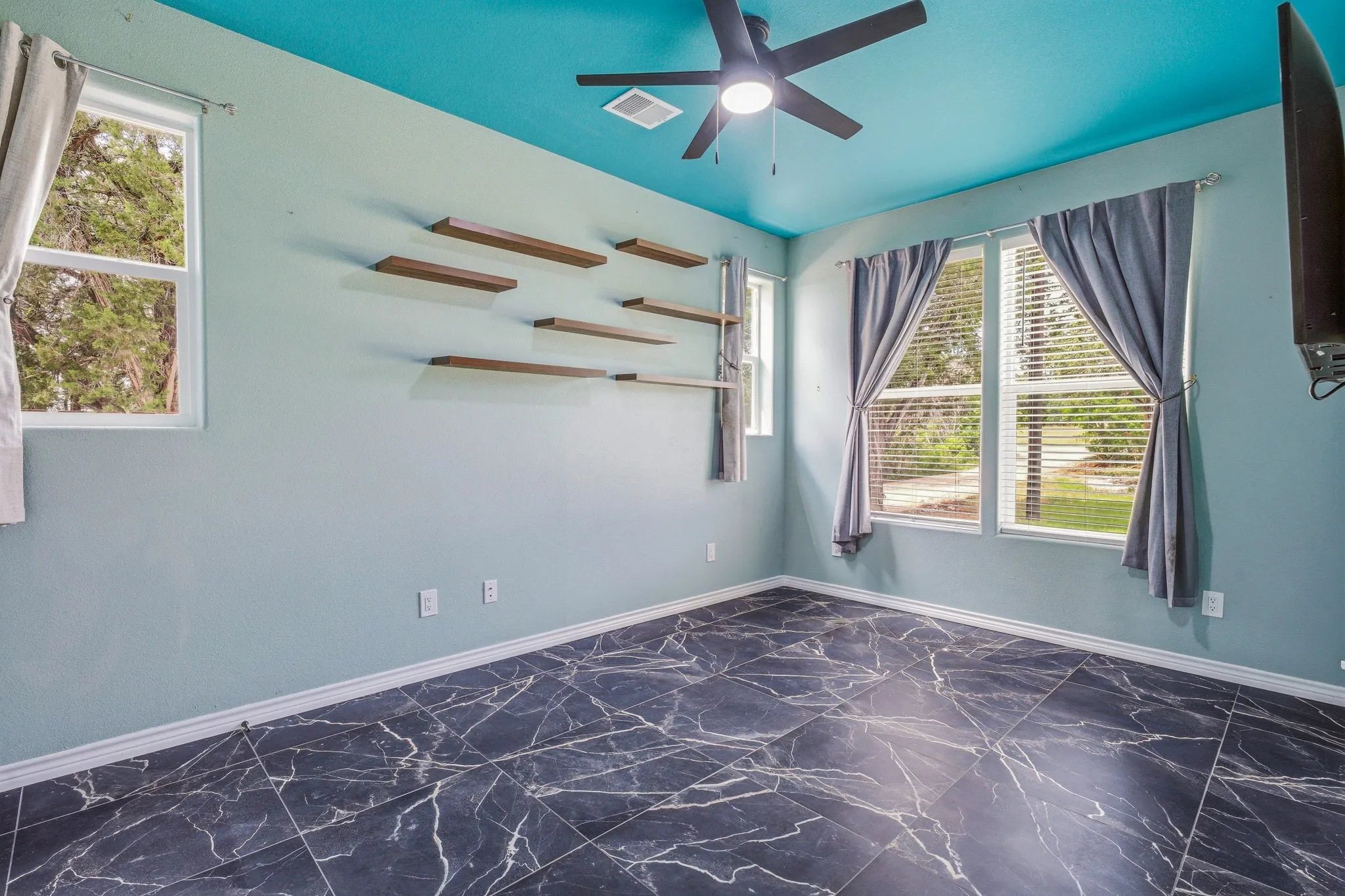 Duplex For Sale in Hood County , 4945 Peachtree Circle, Granbury, Texas 76048, 5 Bedroom, 4 Bathroom, Garage spaces, 0 Sqft, built in 2025, mls#21400132, Real Estate Agent in Granbury, Homes For Sale in Hood county, Homes For Sale in Granbury, Realtor in Granbury Texas, Real Estate Brokerage Independent Realty Texas, Luminita Cordes Realtor