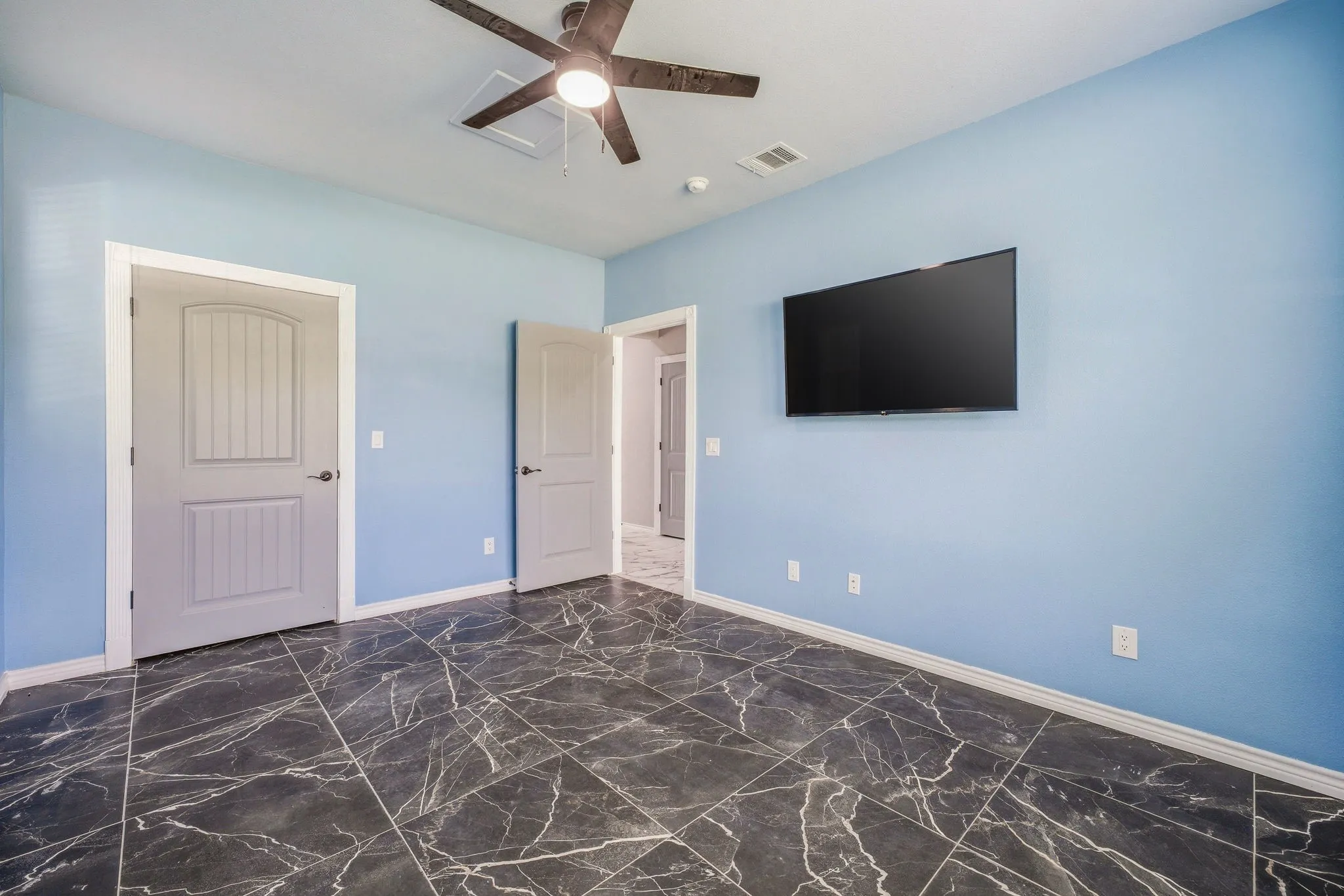 Duplex For Sale in Hood County , 4945 Peachtree Circle, Granbury, Texas 76048, 5 Bedroom, 4 Bathroom, Garage spaces, 0 Sqft, built in 2025, mls#21400132, Real Estate Agent in Granbury, Homes For Sale in Hood county, Homes For Sale in Granbury, Realtor in Granbury Texas, Real Estate Brokerage Independent Realty Texas, Luminita Cordes Realtor