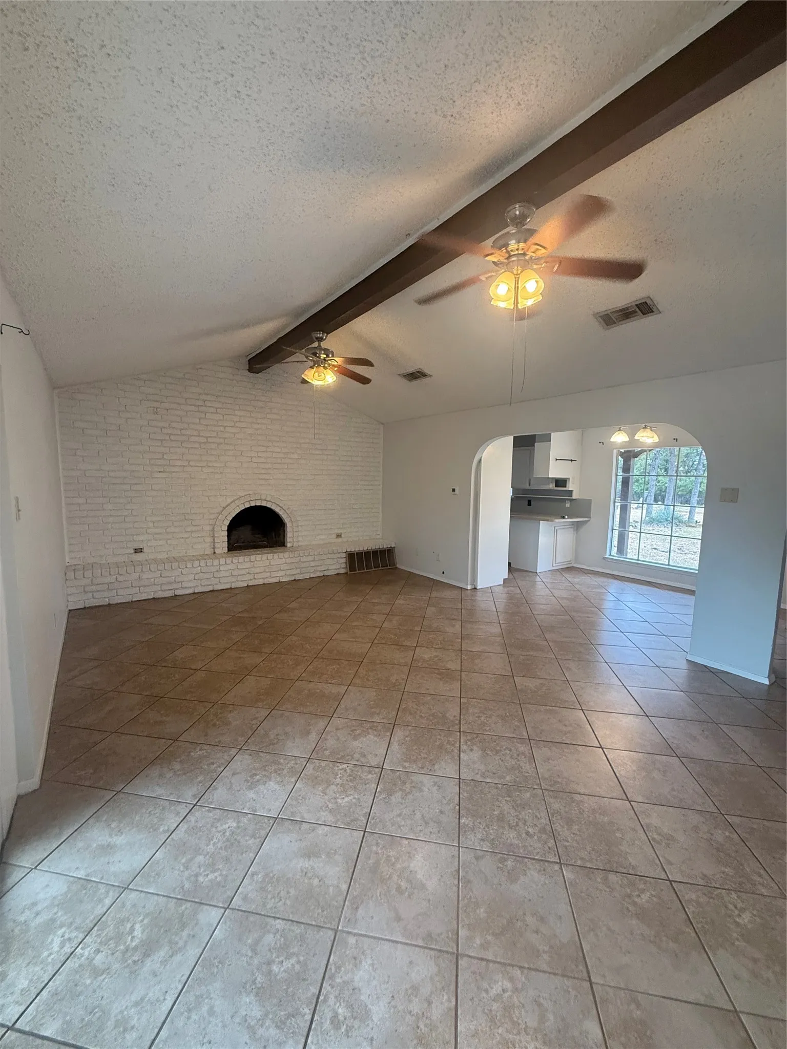 Single Family Residence For Rent in Parker County , 3808 Ridge Road, Willow Park, Texas 76087, 3 Bedroom, 3 Bathroom, 2 Garage spaces, 1,848 Sqft, built in 1974, mls#21400075, Real Estate Agent in Willow Park, Homes For Rent in Parker county, Homes For Rent in Willow Park, Realtor in Willow Park Texas, Real Estate Brokerage Independent Realty Texas, Luminita Cordes Realtor