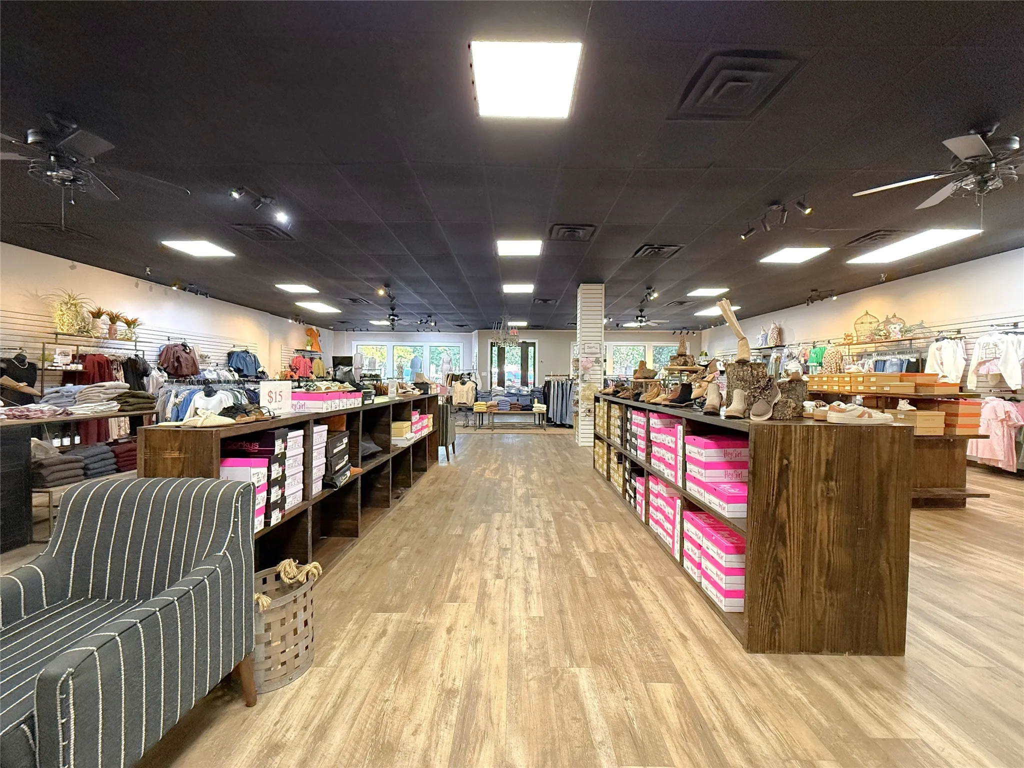 Retail For Sale in Hopkins County , 118 Main Street, Sulphur Springs, Texas 75482, 0, 0, Garage spaces, 0 Sqft, built in 2019, mls#21398716, Real Estate Agent in Sulphur Springs, Homes For Sale in Hopkins county, Homes For Sale in Sulphur Springs, Realtor in Sulphur Springs Texas, Real Estate Brokerage Independent Realty Texas, Luminita Cordes Realtor