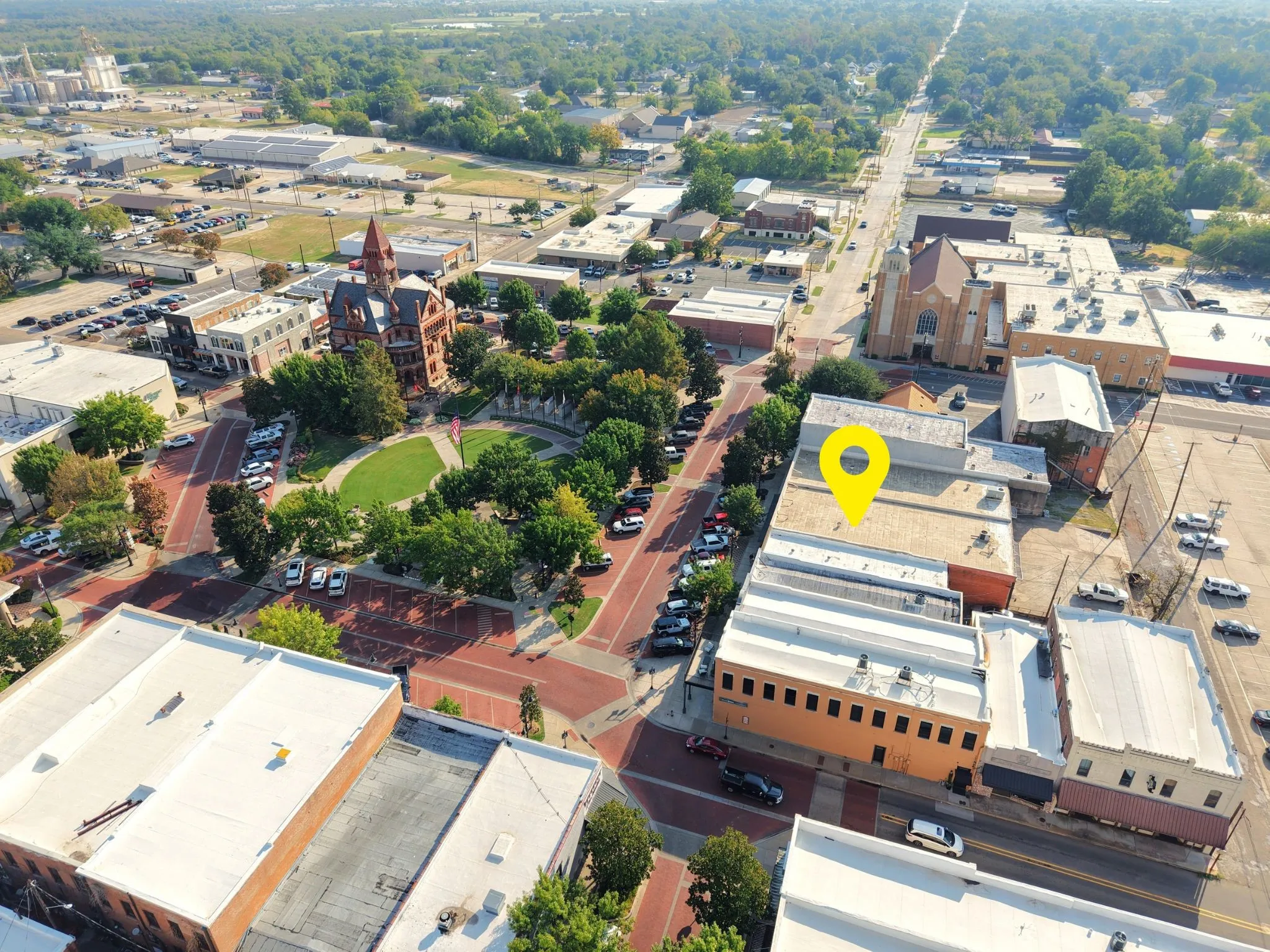Retail For Sale in Hopkins County , 118 Main Street, Sulphur Springs, Texas 75482, 0, 0, Garage spaces, 0 Sqft, built in 2019, mls#21398716, Real Estate Agent in Sulphur Springs, Homes For Sale in Hopkins county, Homes For Sale in Sulphur Springs, Realtor in Sulphur Springs Texas, Real Estate Brokerage Independent Realty Texas, Luminita Cordes Realtor
