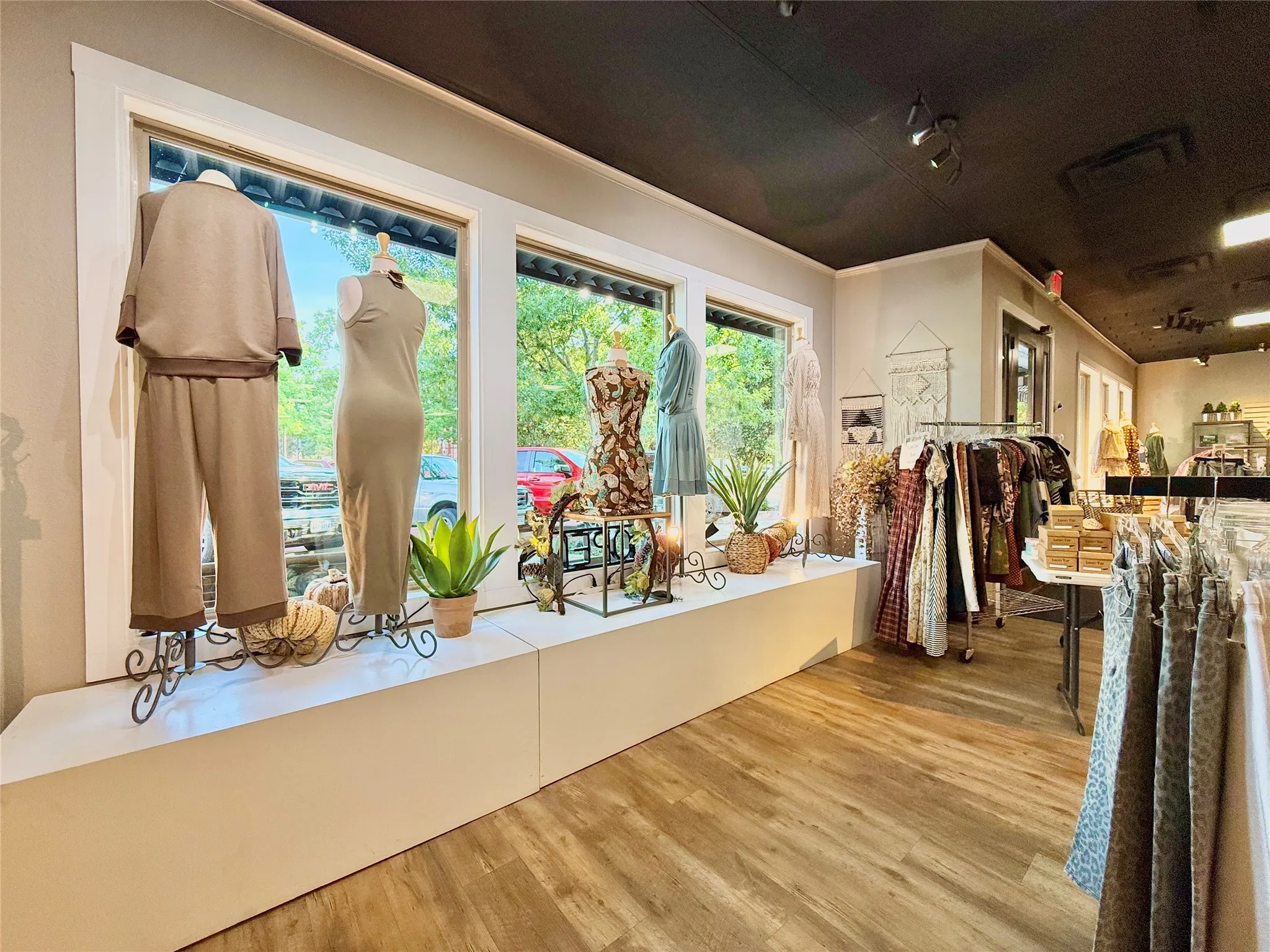 Retail For Sale in Hopkins County , 118 Main Street, Sulphur Springs, Texas 75482, 0, 0, Garage spaces, 0 Sqft, built in 2019, mls#21398716, Real Estate Agent in Sulphur Springs, Homes For Sale in Hopkins county, Homes For Sale in Sulphur Springs, Realtor in Sulphur Springs Texas, Real Estate Brokerage Independent Realty Texas, Luminita Cordes Realtor