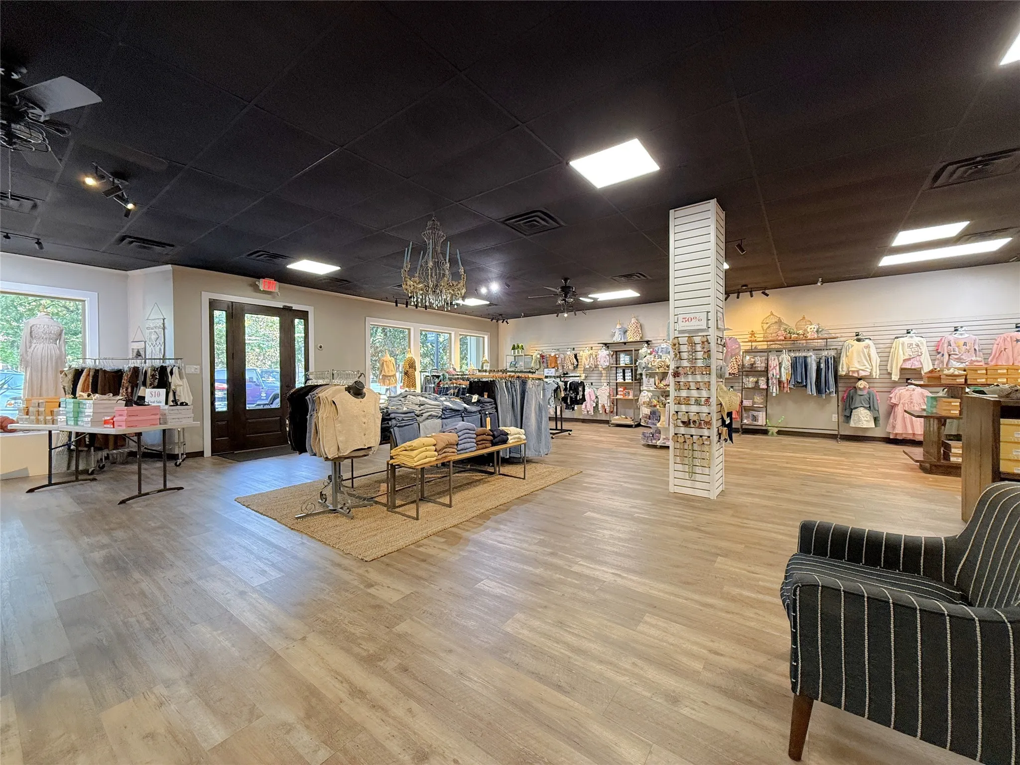 Retail For Sale in Hopkins County , 118 Main Street, Sulphur Springs, Texas 75482, 0, 0, Garage spaces, 0 Sqft, built in 2019, mls#21398716, Real Estate Agent in Sulphur Springs, Homes For Sale in Hopkins county, Homes For Sale in Sulphur Springs, Realtor in Sulphur Springs Texas, Real Estate Brokerage Independent Realty Texas, Luminita Cordes Realtor