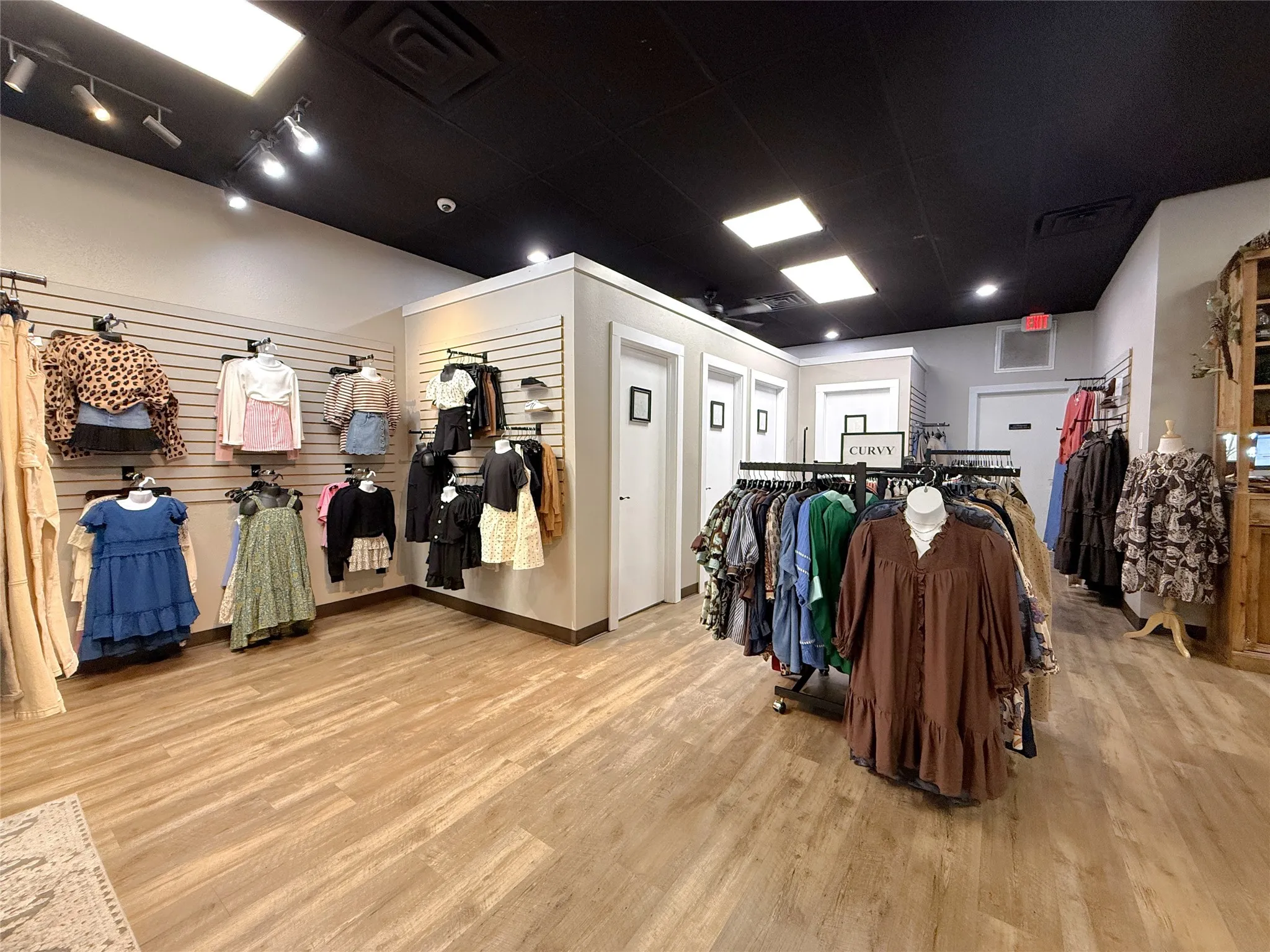 Retail For Sale in Hopkins County , 118 Main Street, Sulphur Springs, Texas 75482, 0, 0, Garage spaces, 0 Sqft, built in 2019, mls#21398716, Real Estate Agent in Sulphur Springs, Homes For Sale in Hopkins county, Homes For Sale in Sulphur Springs, Realtor in Sulphur Springs Texas, Real Estate Brokerage Independent Realty Texas, Luminita Cordes Realtor