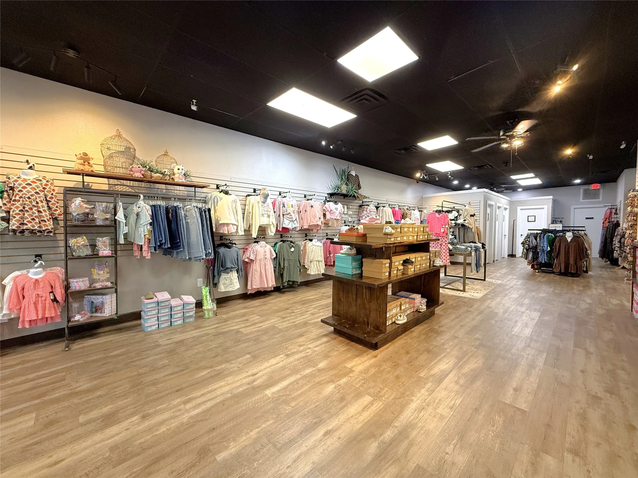 Retail For Sale in Hopkins County , 118 Main Street, Sulphur Springs, Texas 75482, 0, 0, Garage spaces, 0 Sqft, built in 2019, mls#21398716, Real Estate Agent in Sulphur Springs, Homes For Sale in Hopkins county, Homes For Sale in Sulphur Springs, Realtor in Sulphur Springs Texas, Real Estate Brokerage Independent Realty Texas, Luminita Cordes Realtor