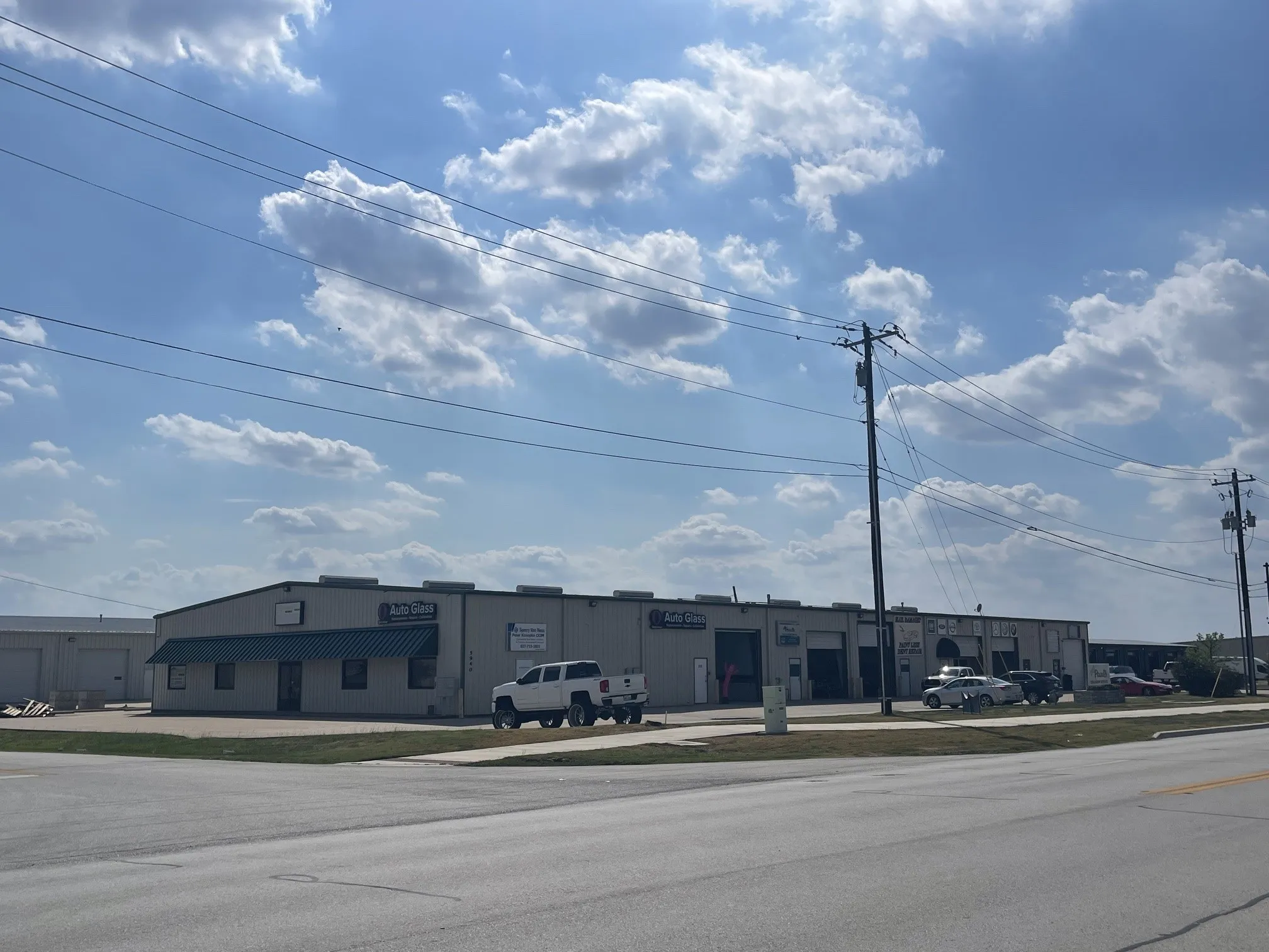 Warehouse For Sale in Tarrant County , 5940 Kroger Drive 10, Fort Worth, Texas 76244, 0, 0, Garage spaces, 0 Sqft, built in 2001, mls#21400180, Real Estate Agent in Fort Worth, Homes For Sale in Tarrant county, Homes For Sale in Fort Worth, Realtor in Fort Worth Texas, Real Estate Brokerage Independent Realty Texas, Luminita Cordes Realtor
