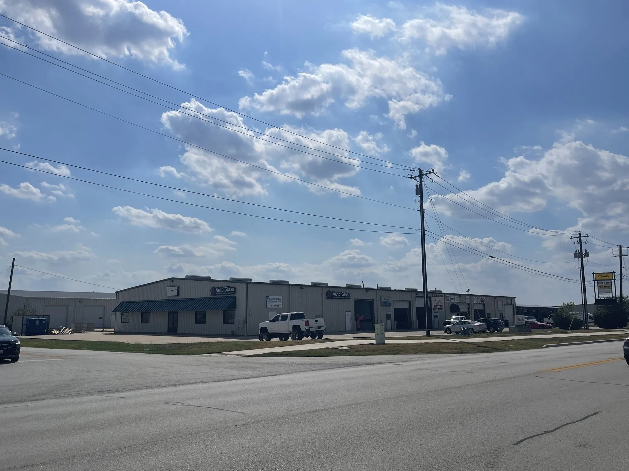 Warehouse For Sale in Tarrant County , 5940 Kroger Drive 10, Fort Worth, Texas 76244, 0, 0, Garage spaces, 0 Sqft, built in 2001, mls#21400180, Real Estate Agent in Fort Worth, Homes For Sale in Tarrant county, Homes For Sale in Fort Worth, Realtor in Fort Worth Texas, Real Estate Brokerage Independent Realty Texas, Luminita Cordes Realtor