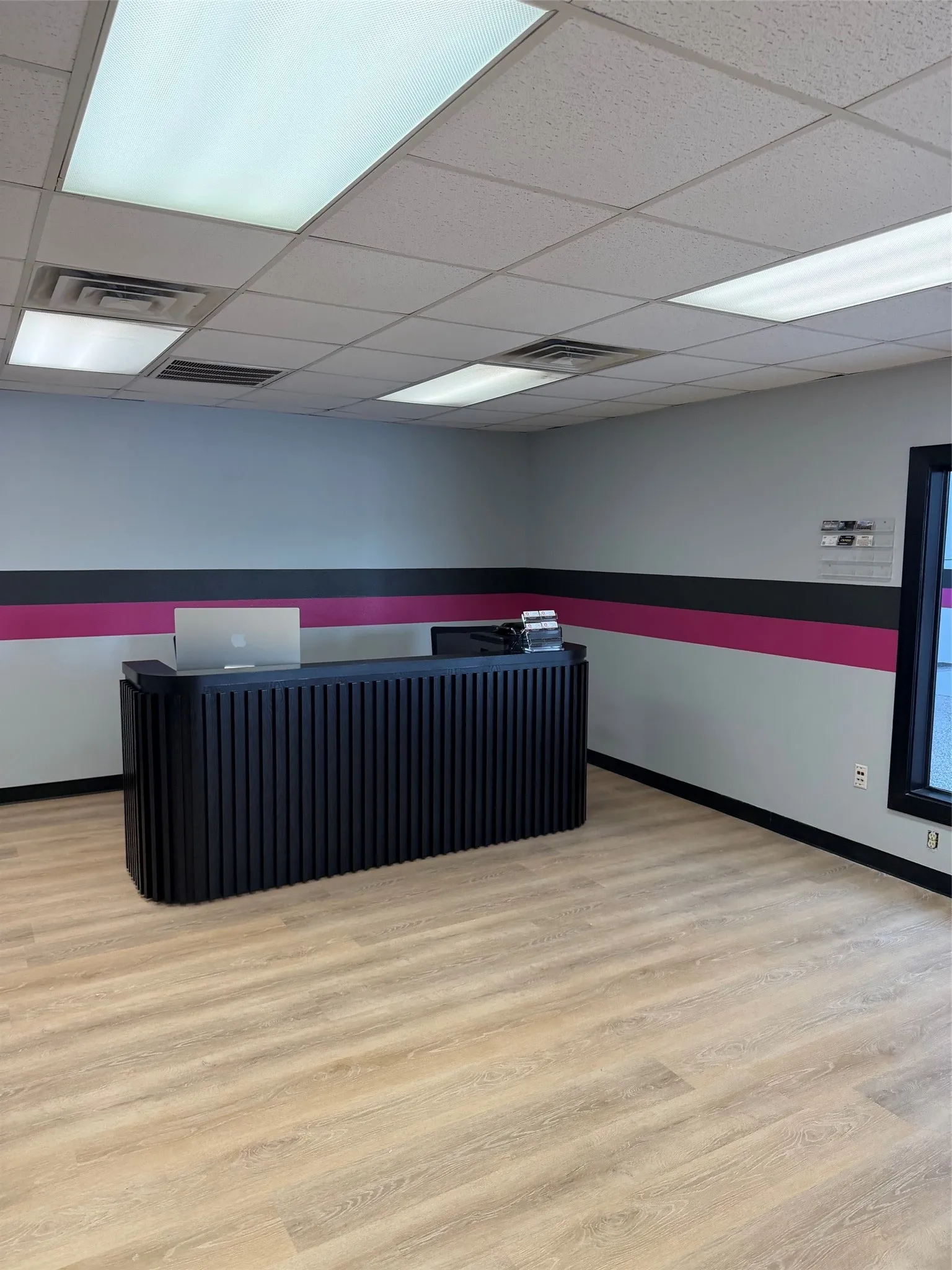 Warehouse For Sale in Tarrant County , 5940 Kroger Drive 10, Fort Worth, Texas 76244, 0, 0, Garage spaces, 0 Sqft, built in 2001, mls#21400180, Real Estate Agent in Fort Worth, Homes For Sale in Tarrant county, Homes For Sale in Fort Worth, Realtor in Fort Worth Texas, Real Estate Brokerage Independent Realty Texas, Luminita Cordes Realtor