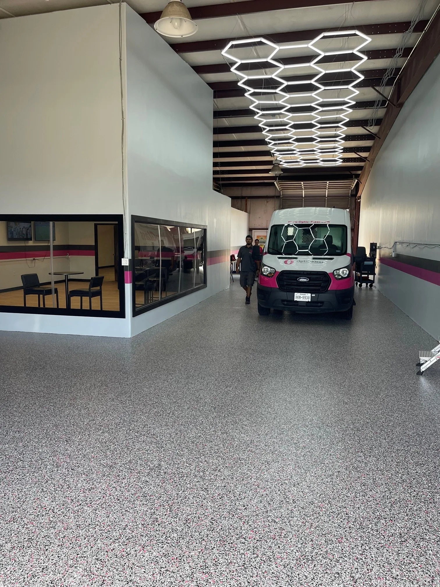 Warehouse For Sale in Tarrant County , 5940 Kroger Drive 10, Fort Worth, Texas 76244, 0, 0, Garage spaces, 0 Sqft, built in 2001, mls#21400180, Real Estate Agent in Fort Worth, Homes For Sale in Tarrant county, Homes For Sale in Fort Worth, Realtor in Fort Worth Texas, Real Estate Brokerage Independent Realty Texas, Luminita Cordes Realtor