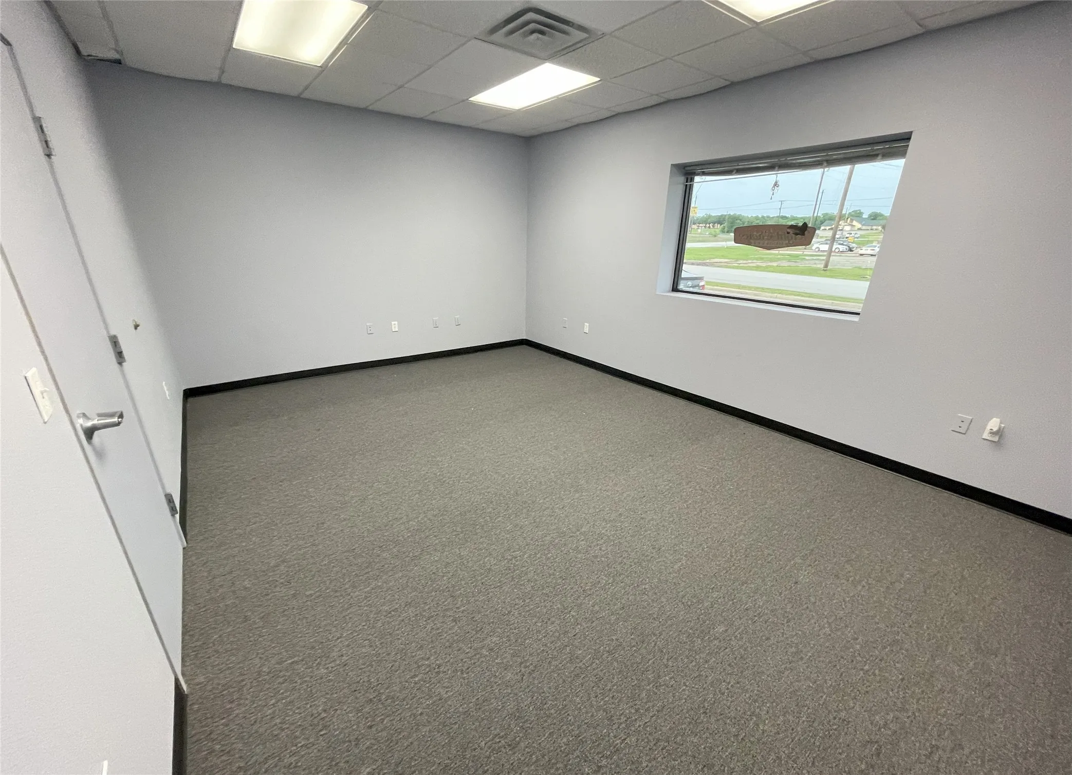 Warehouse For Sale in Tarrant County , 5940 Kroger Drive 10, Fort Worth, Texas 76244, 0, 0, Garage spaces, 0 Sqft, built in 2001, mls#21400180, Real Estate Agent in Fort Worth, Homes For Sale in Tarrant county, Homes For Sale in Fort Worth, Realtor in Fort Worth Texas, Real Estate Brokerage Independent Realty Texas, Luminita Cordes Realtor