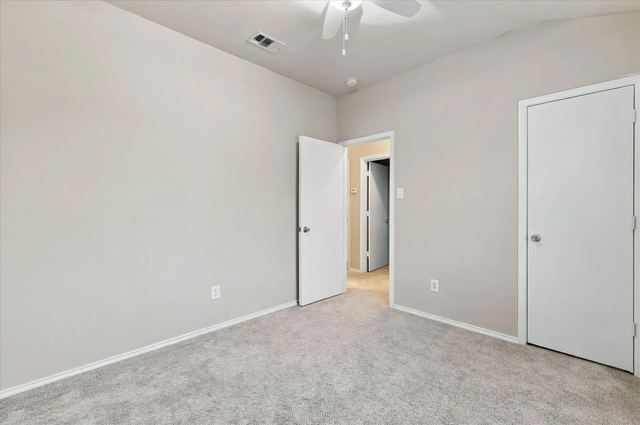 Single Family Residence For Sale in Collin County , 7105 Cotton Seed Drive, Mc Kinney, Texas 75070, 3 Bedroom, 3 Bathroom, 2 Garage spaces, 1,664 Sqft, built in 2007, mls#21400171, Real Estate Agent in Mc Kinney, Homes For Sale in Collin county, Homes For Sale in Mc Kinney, Realtor in Mc Kinney Texas, Real Estate Brokerage Independent Realty Texas, Luminita Cordes Realtor