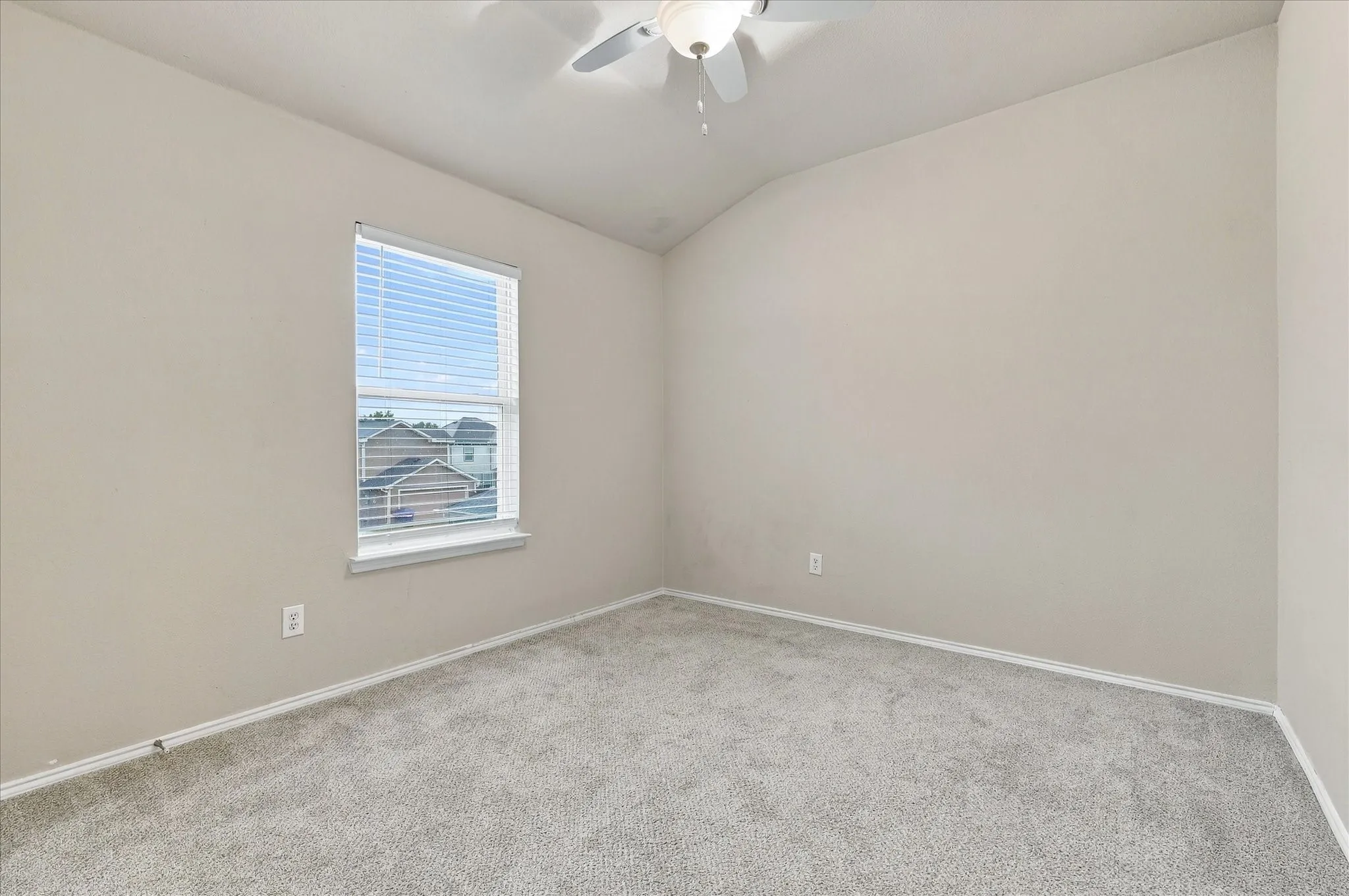 Single Family Residence For Sale in Collin County , 7105 Cotton Seed Drive, Mc Kinney, Texas 75070, 3 Bedroom, 3 Bathroom, 2 Garage spaces, 1,664 Sqft, built in 2007, mls#21400171, Real Estate Agent in Mc Kinney, Homes For Sale in Collin county, Homes For Sale in Mc Kinney, Realtor in Mc Kinney Texas, Real Estate Brokerage Independent Realty Texas, Luminita Cordes Realtor