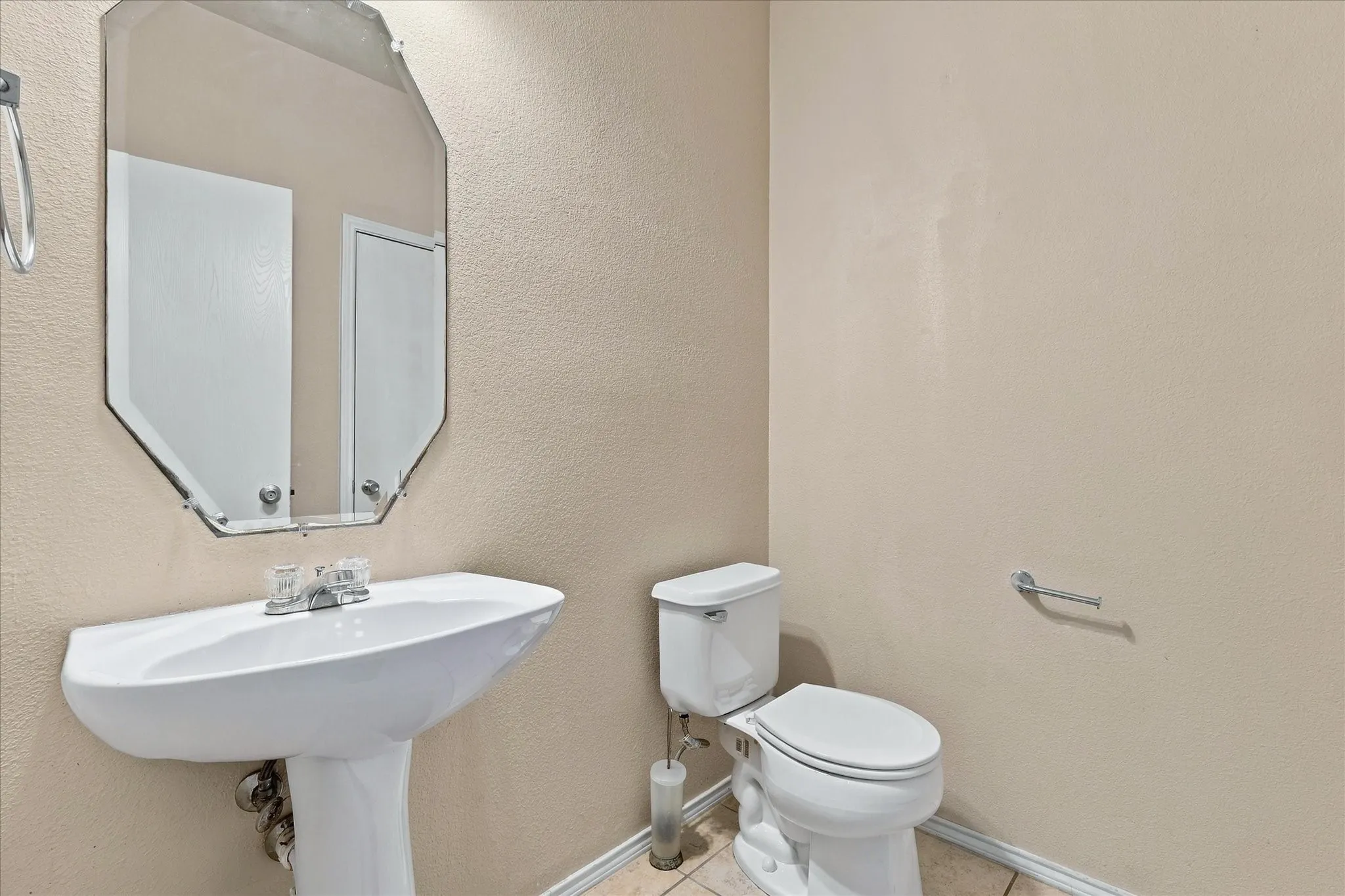 Single Family Residence For Sale in Collin County , 7105 Cotton Seed Drive, Mc Kinney, Texas 75070, 3 Bedroom, 3 Bathroom, 2 Garage spaces, 1,664 Sqft, built in 2007, mls#21400171, Real Estate Agent in Mc Kinney, Homes For Sale in Collin county, Homes For Sale in Mc Kinney, Realtor in Mc Kinney Texas, Real Estate Brokerage Independent Realty Texas, Luminita Cordes Realtor