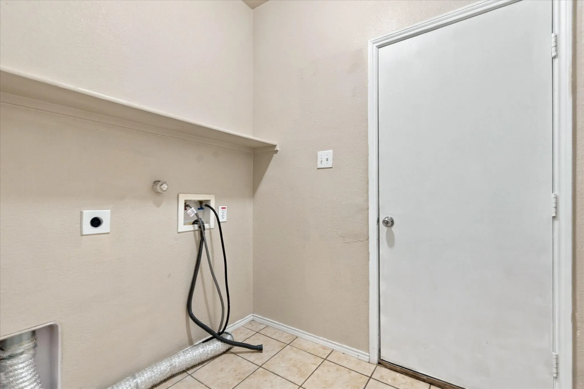 Single Family Residence For Sale in Collin County , 7105 Cotton Seed Drive, Mc Kinney, Texas 75070, 3 Bedroom, 3 Bathroom, 2 Garage spaces, 1,664 Sqft, built in 2007, mls#21400171, Real Estate Agent in Mc Kinney, Homes For Sale in Collin county, Homes For Sale in Mc Kinney, Realtor in Mc Kinney Texas, Real Estate Brokerage Independent Realty Texas, Luminita Cordes Realtor