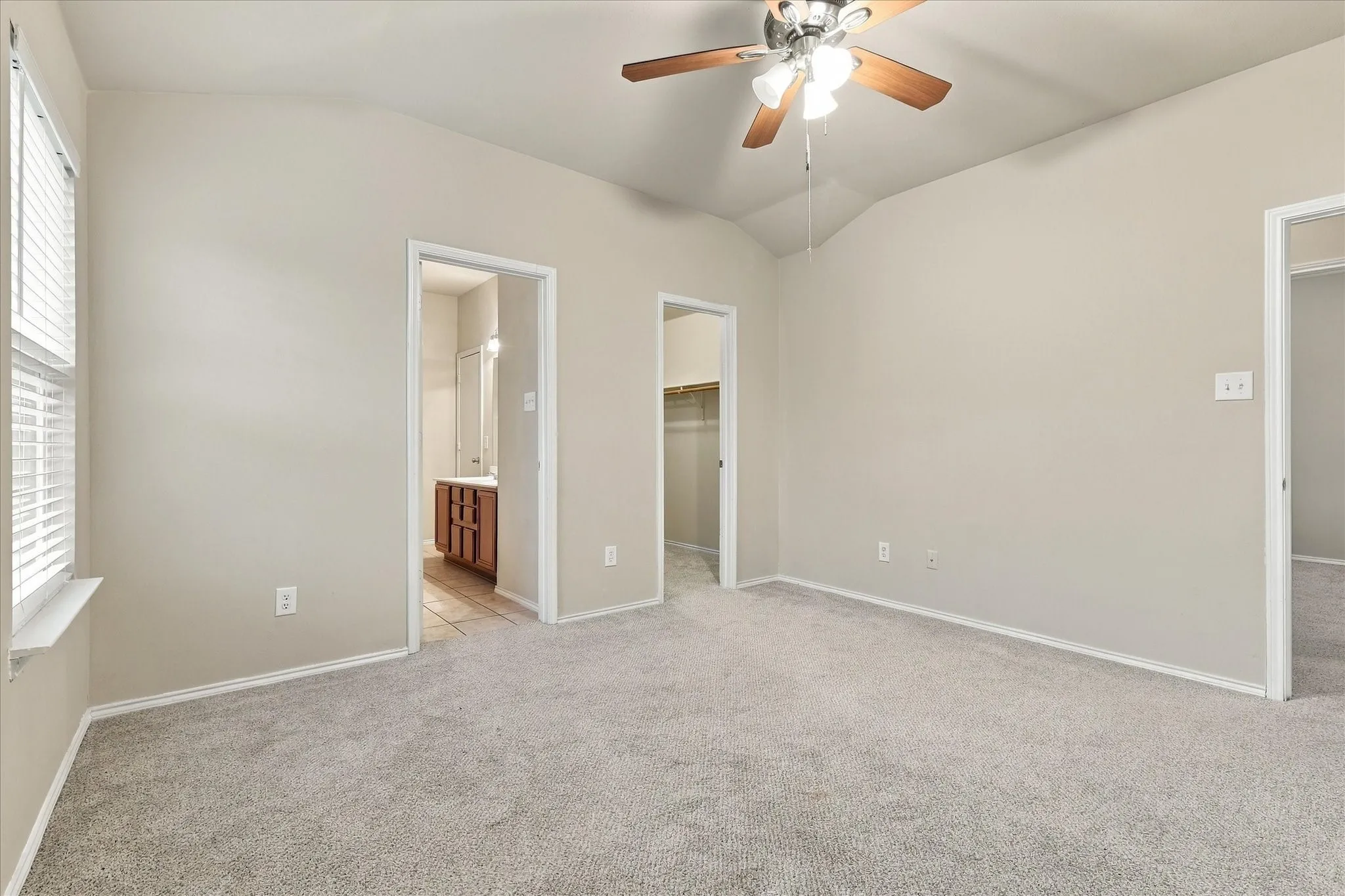Single Family Residence For Sale in Collin County , 7105 Cotton Seed Drive, Mc Kinney, Texas 75070, 3 Bedroom, 3 Bathroom, 2 Garage spaces, 1,664 Sqft, built in 2007, mls#21400171, Real Estate Agent in Mc Kinney, Homes For Sale in Collin county, Homes For Sale in Mc Kinney, Realtor in Mc Kinney Texas, Real Estate Brokerage Independent Realty Texas, Luminita Cordes Realtor