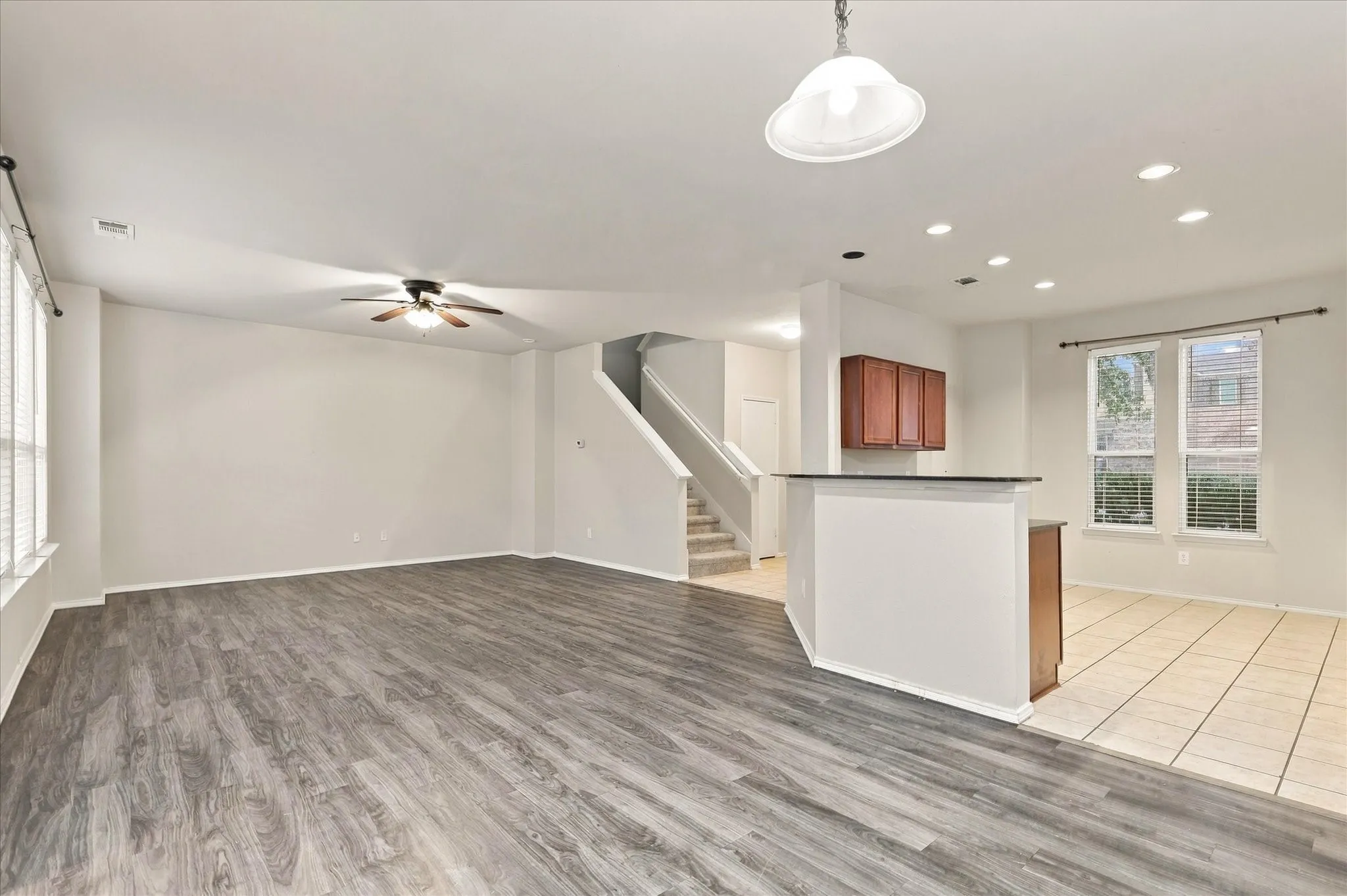 Single Family Residence For Sale in Collin County , 7105 Cotton Seed Drive, Mc Kinney, Texas 75070, 3 Bedroom, 3 Bathroom, 2 Garage spaces, 1,664 Sqft, built in 2007, mls#21400171, Real Estate Agent in Mc Kinney, Homes For Sale in Collin county, Homes For Sale in Mc Kinney, Realtor in Mc Kinney Texas, Real Estate Brokerage Independent Realty Texas, Luminita Cordes Realtor