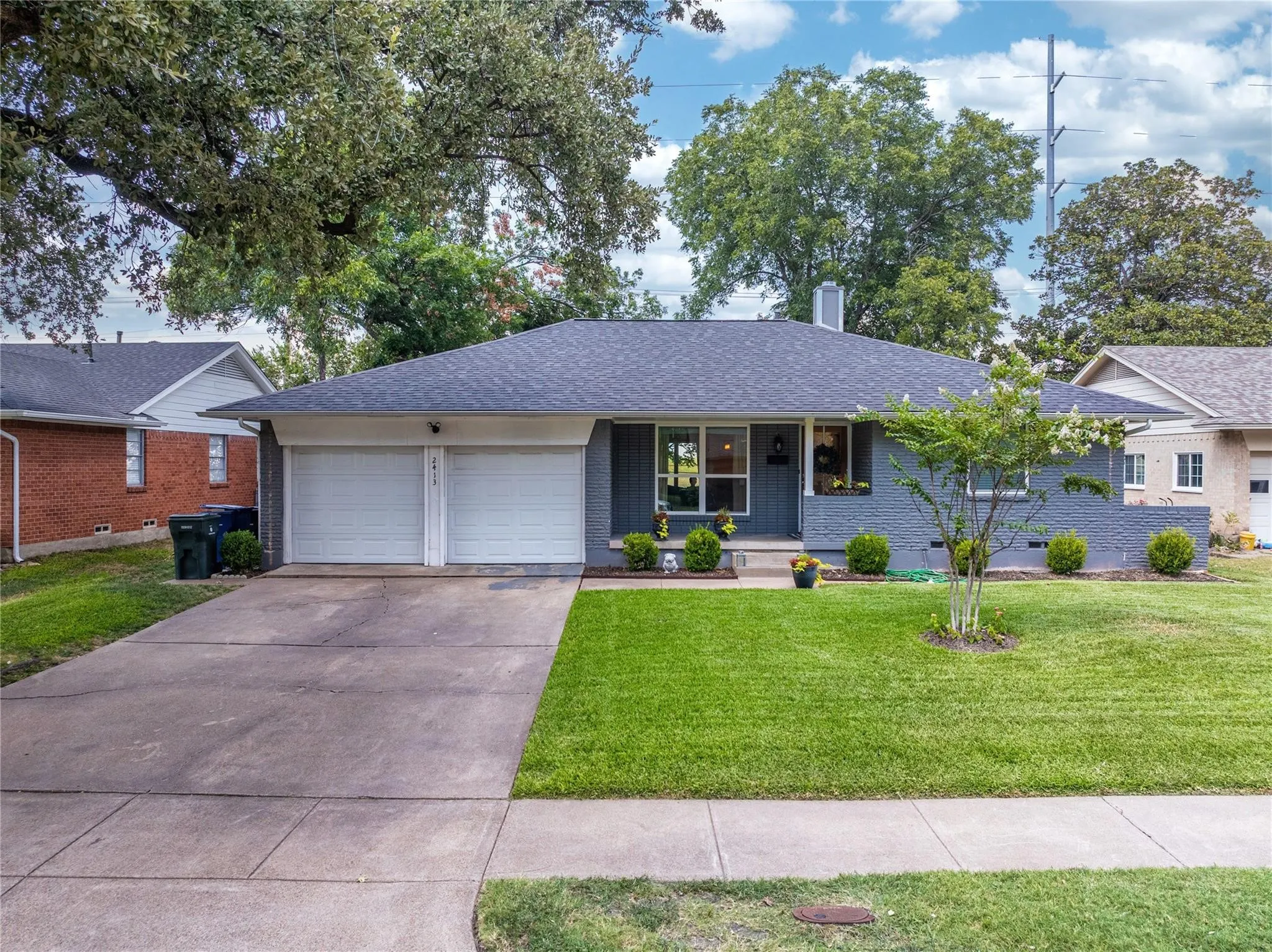 Single Family Residence For Sale in Dallas County , 2413 Cardinal Lane, Garland, Texas 75042, 3 Bedroom, 2 Bathroom, 2 Garage spaces, 1,363 Sqft, built in 1960, mls#21400184, Real Estate Agent in Garland, Homes For Sale in Dallas county, Homes For Sale in Garland, Realtor in Garland Texas, Real Estate Brokerage Independent Realty Texas, Luminita Cordes Realtor
