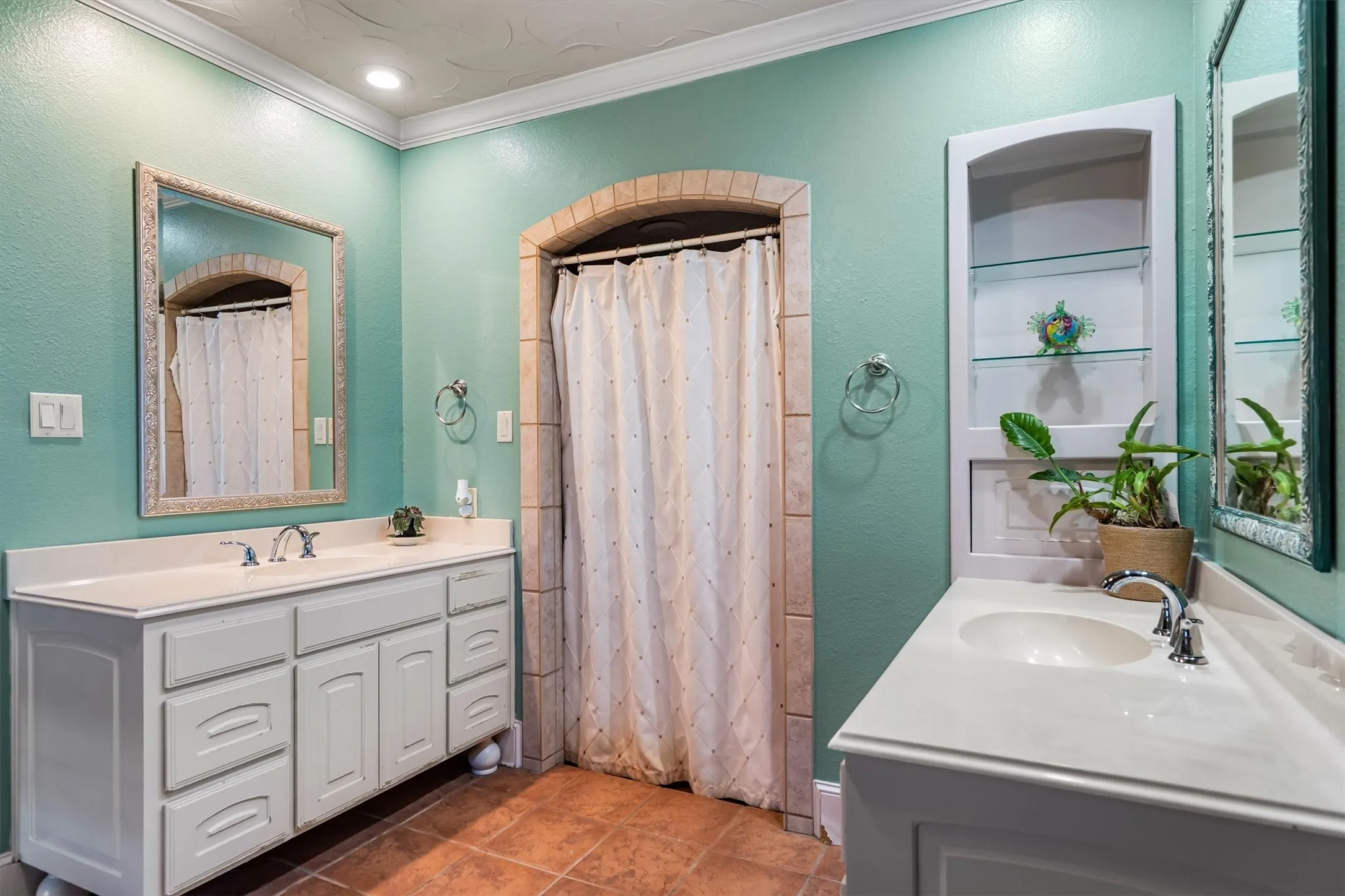 Single Family Residence For Sale in Grayson County , 1233 Fm 901, Collinsville, Texas 76233, 3 Bedroom, 2 Bathroom, 2 Garage spaces, 1,788 Sqft, built in 2003, mls#21399608, Real Estate Agent in Collinsville, Homes For Sale in Grayson county, Homes For Sale in Collinsville, Realtor in Collinsville Texas, Real Estate Brokerage Independent Realty Texas, Luminita Cordes Realtor