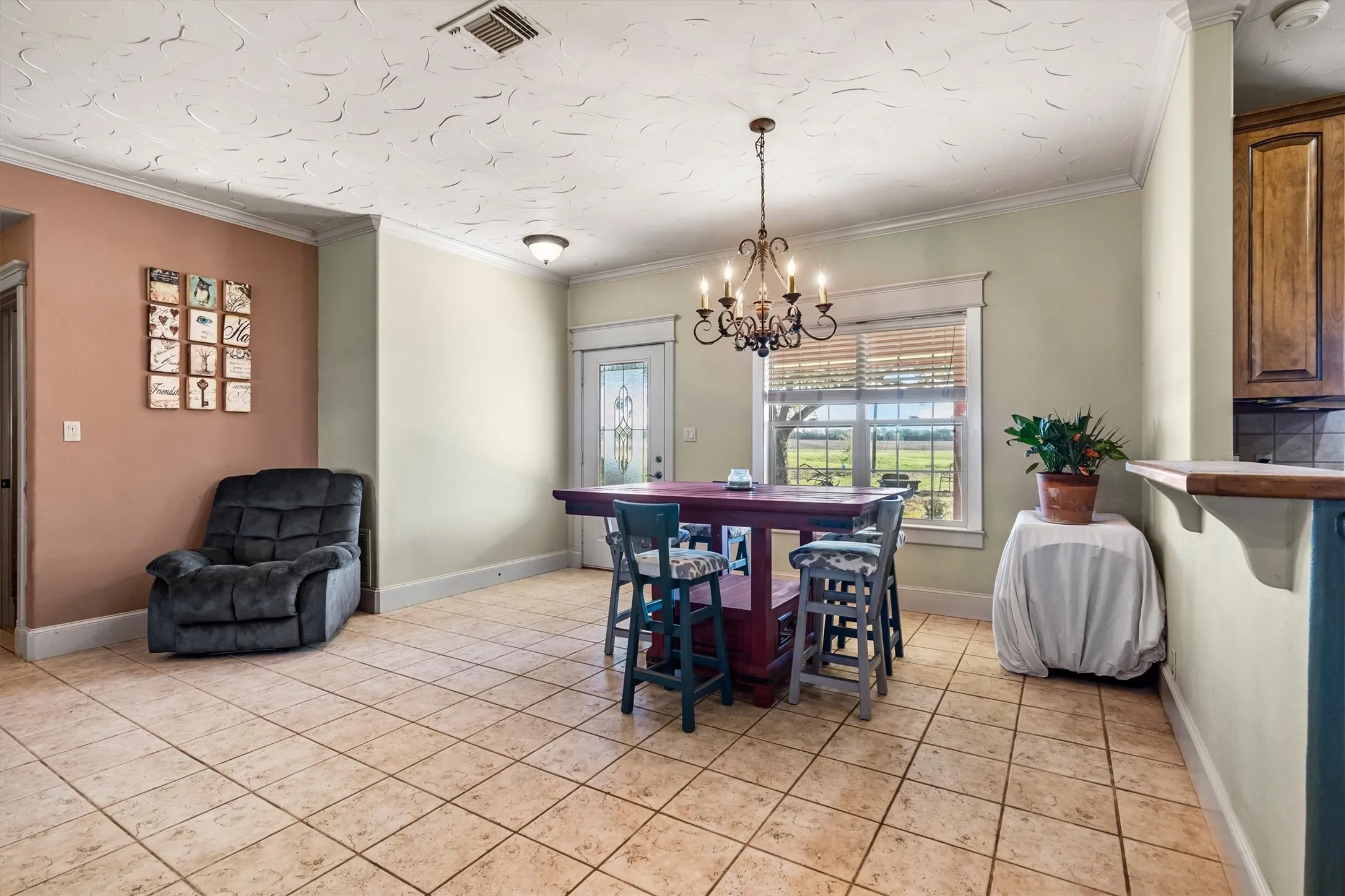 Single Family Residence For Sale in Grayson County , 1233 Fm 901, Collinsville, Texas 76233, 3 Bedroom, 2 Bathroom, 2 Garage spaces, 1,788 Sqft, built in 2003, mls#21399608, Real Estate Agent in Collinsville, Homes For Sale in Grayson county, Homes For Sale in Collinsville, Realtor in Collinsville Texas, Real Estate Brokerage Independent Realty Texas, Luminita Cordes Realtor