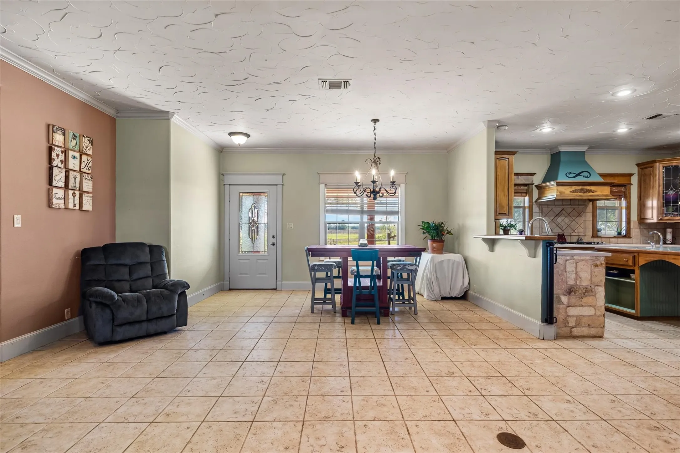 Single Family Residence For Sale in Grayson County , 1233 Fm 901, Collinsville, Texas 76233, 3 Bedroom, 2 Bathroom, 2 Garage spaces, 1,788 Sqft, built in 2003, mls#21399608, Real Estate Agent in Collinsville, Homes For Sale in Grayson county, Homes For Sale in Collinsville, Realtor in Collinsville Texas, Real Estate Brokerage Independent Realty Texas, Luminita Cordes Realtor