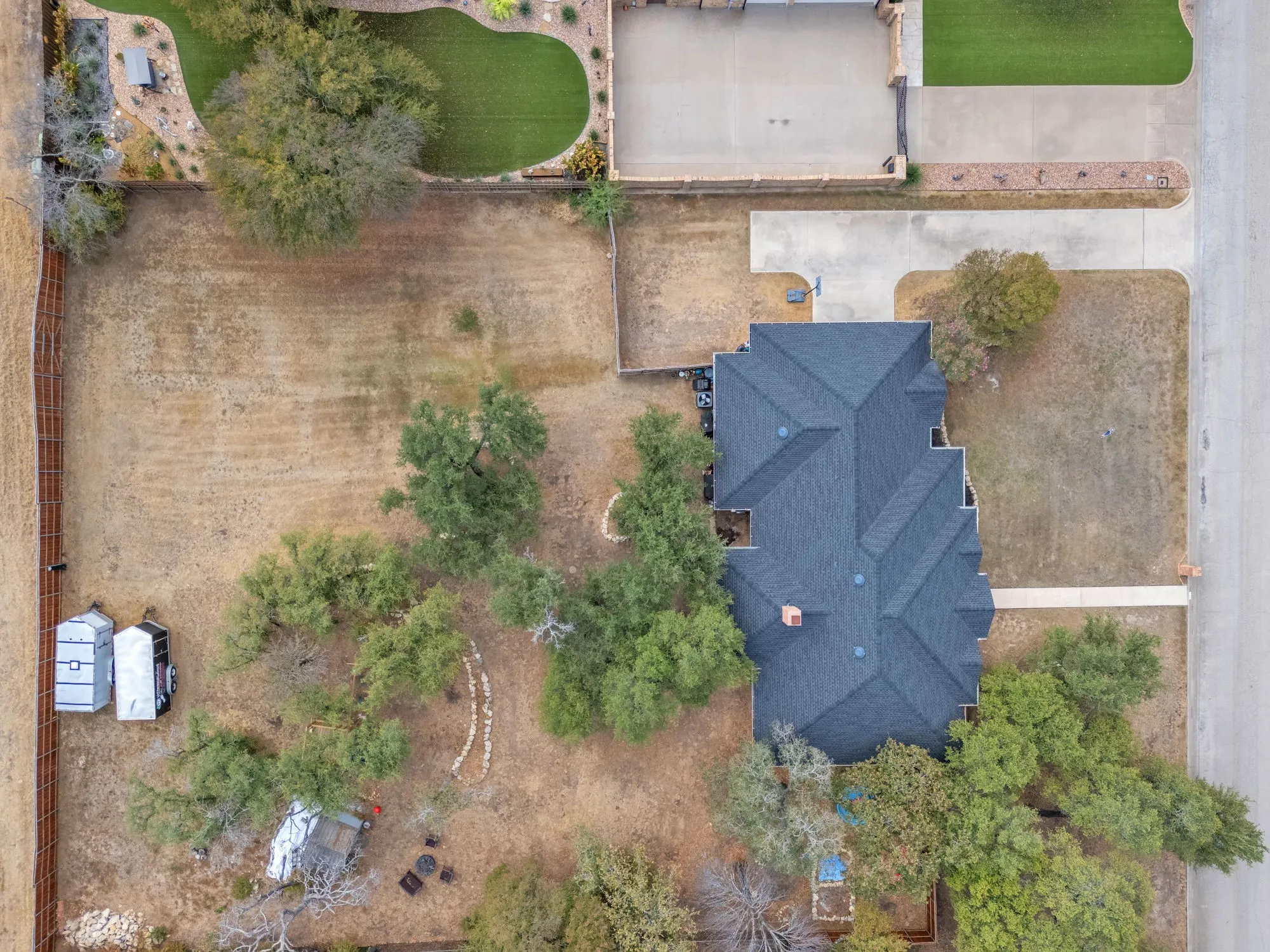 Single Family Residence For Sale in Tarrant County , 128 Lakeside Oaks Circle, Lakeside, Texas 76135, 3 Bedroom, 2 Bathroom, 2 Garage spaces, 2,513 Sqft, built in 1994, mls#21399828, Real Estate Agent in Lakeside, Homes For Sale in Tarrant county, Homes For Sale in Lakeside, Realtor in Lakeside Texas, Real Estate Brokerage Independent Realty Texas, Luminita Cordes Realtor