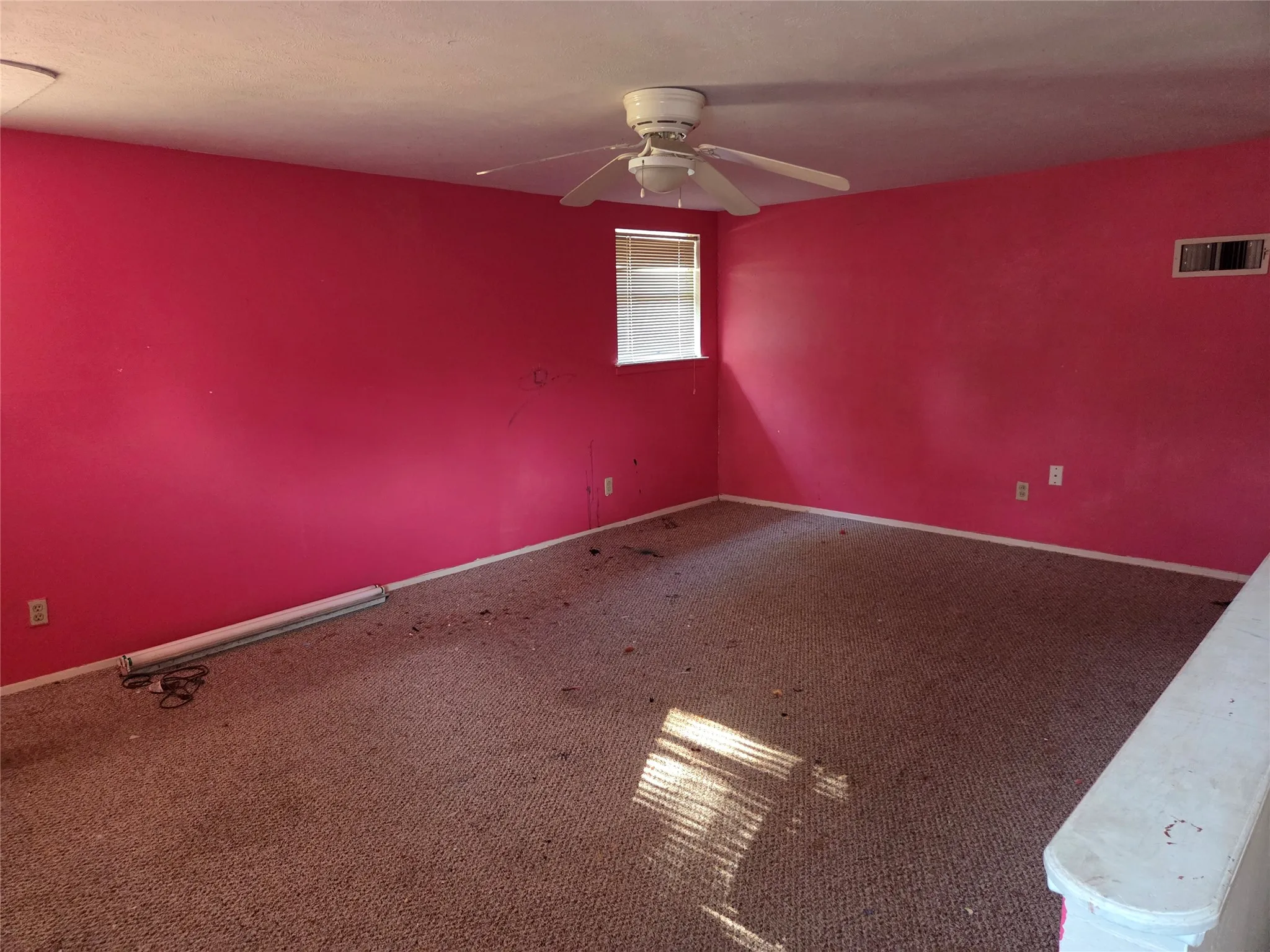 Single Family Residence For Sale in Tarrant County , 3812 Triumph Street, Forest Hill, Texas 76119, 3 Bedroom, 2 Bathroom, 2 Garage spaces, 1,927 Sqft, built in 1964, mls#21400145, Real Estate Agent in Forest Hill, Homes For Sale in Tarrant county, Homes For Sale in Forest Hill, Realtor in Forest Hill Texas, Real Estate Brokerage Independent Realty Texas, Luminita Cordes Realtor