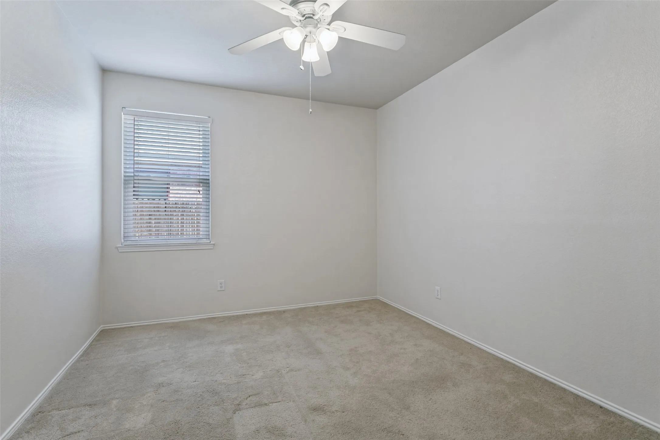 Single Family Residence For Sale in Tarrant County , 8405 Ram Ridge Road, Fort Worth, Texas 76137, 3 Bedroom, 2 Bathroom, 2 Garage spaces, 1,560 Sqft, built in 2001, mls#21400125, Real Estate Agent in Fort Worth, Homes For Sale in Tarrant county, Homes For Sale in Fort Worth, Realtor in Fort Worth Texas, Real Estate Brokerage Independent Realty Texas, Luminita Cordes Realtor