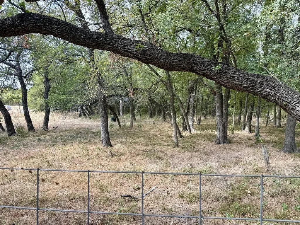 Single Family Residence For Sale in Bosque County , 212 County Road 1746, Clifton, Texas 76634, 1 Bedroom, 0, Garage spaces, 1,260 Sqft, built in 1965, mls#21400201, Real Estate Agent in Clifton, Homes For Sale in Bosque county, Homes For Sale in Clifton, Realtor in Clifton Texas, Real Estate Brokerage Independent Realty Texas, Luminita Cordes Realtor