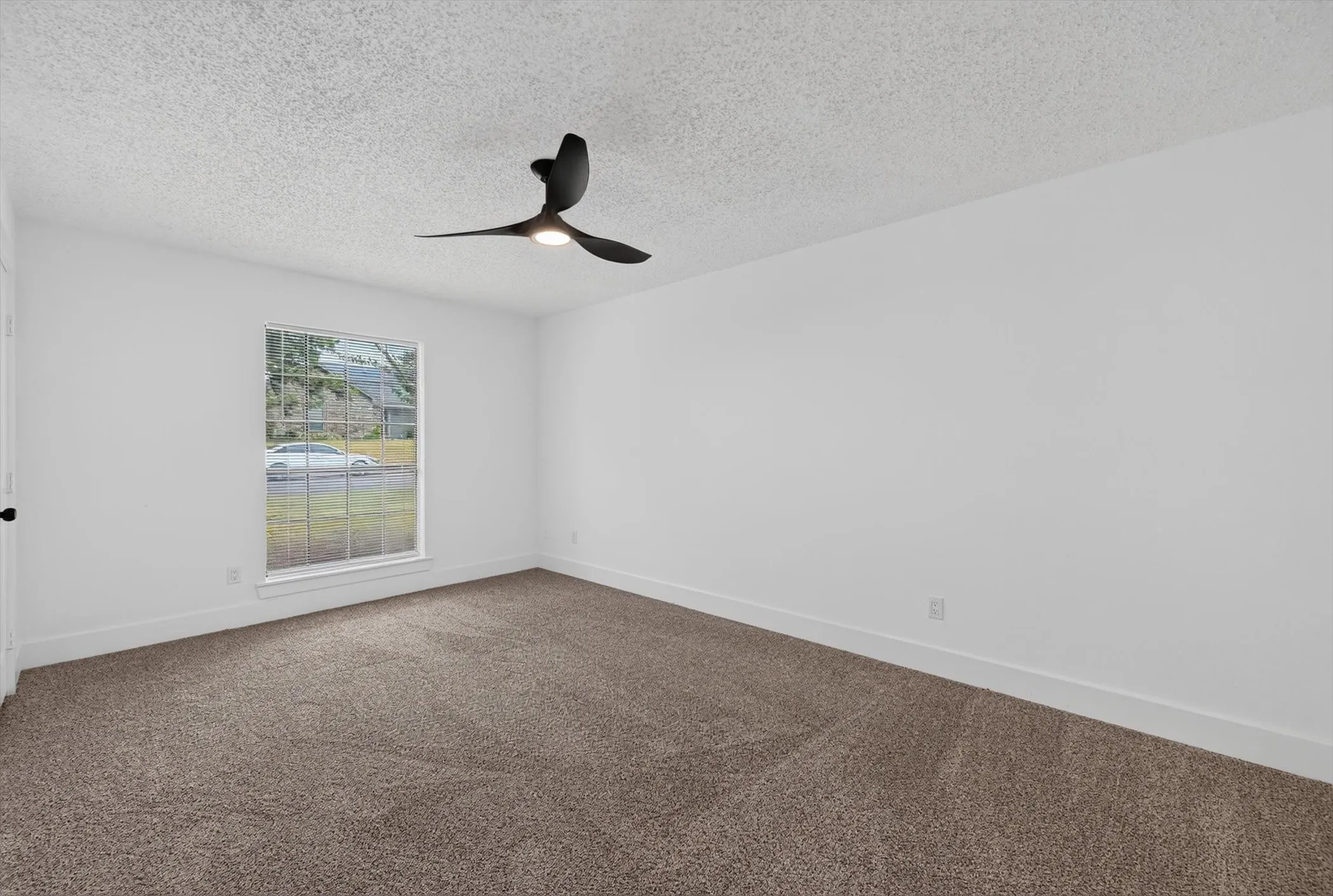 Single Family Residence For Sale in Tarrant County , 6804 Fair Meadows Drive, North Richland Hills, Texas 76182, 3 Bedroom, 2 Bathroom, 2 Garage spaces, 1,586 Sqft, built in 1983, mls#21395613, Real Estate Agent in North Richland Hills, Homes For Sale in Tarrant county, Homes For Sale in North Richland Hills, Realtor in North Richland Hills Texas, Real Estate Brokerage Independent Realty Texas, Luminita Cordes Realtor