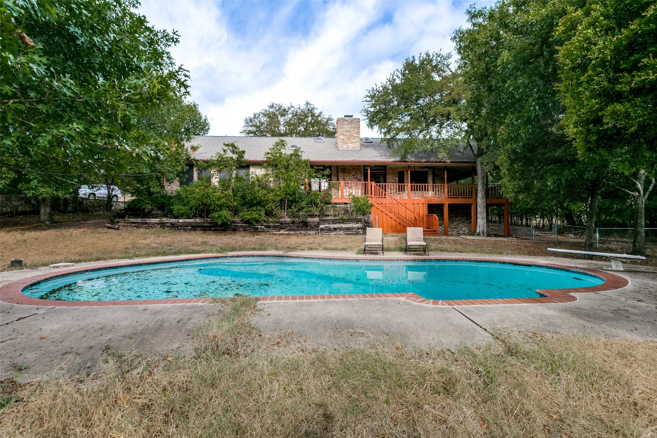Single Family Residence For Sale in Parker County , 201 Squaw Creek Road, Willow Park, Texas 76087, 3 Bedroom, 3 Bathroom, 2 Garage spaces, 2,306 Sqft, built in 1985, mls#21398286, Real Estate Agent in Willow Park, Homes For Sale in Parker county, Homes For Sale in Willow Park, Realtor in Willow Park Texas, Real Estate Brokerage Independent Realty Texas, Luminita Cordes Realtor